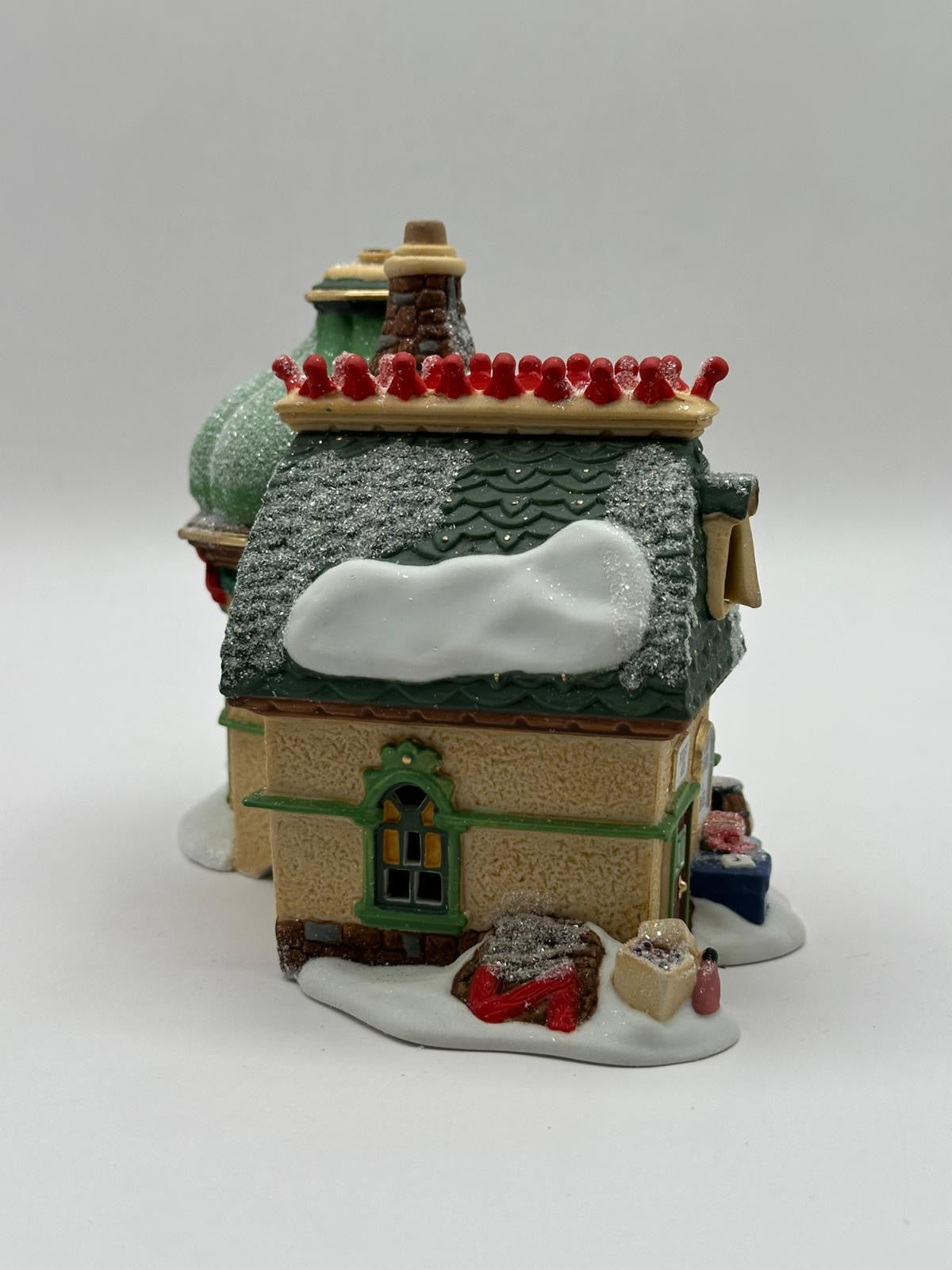 Department 56 - 'Elf Land' Cold Care Clinic - North Pole Series