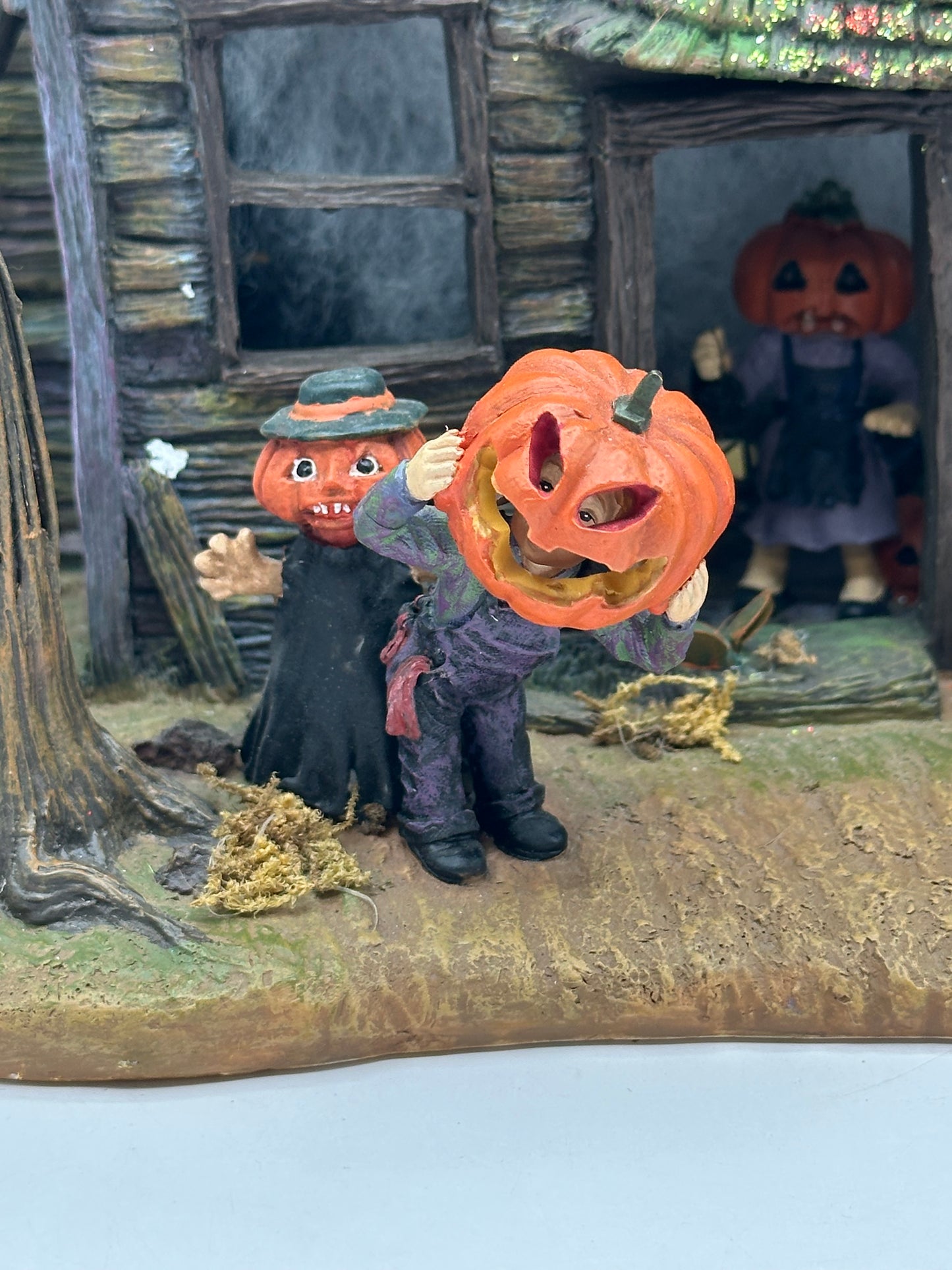 Department 56 - Lit Haunted Scene