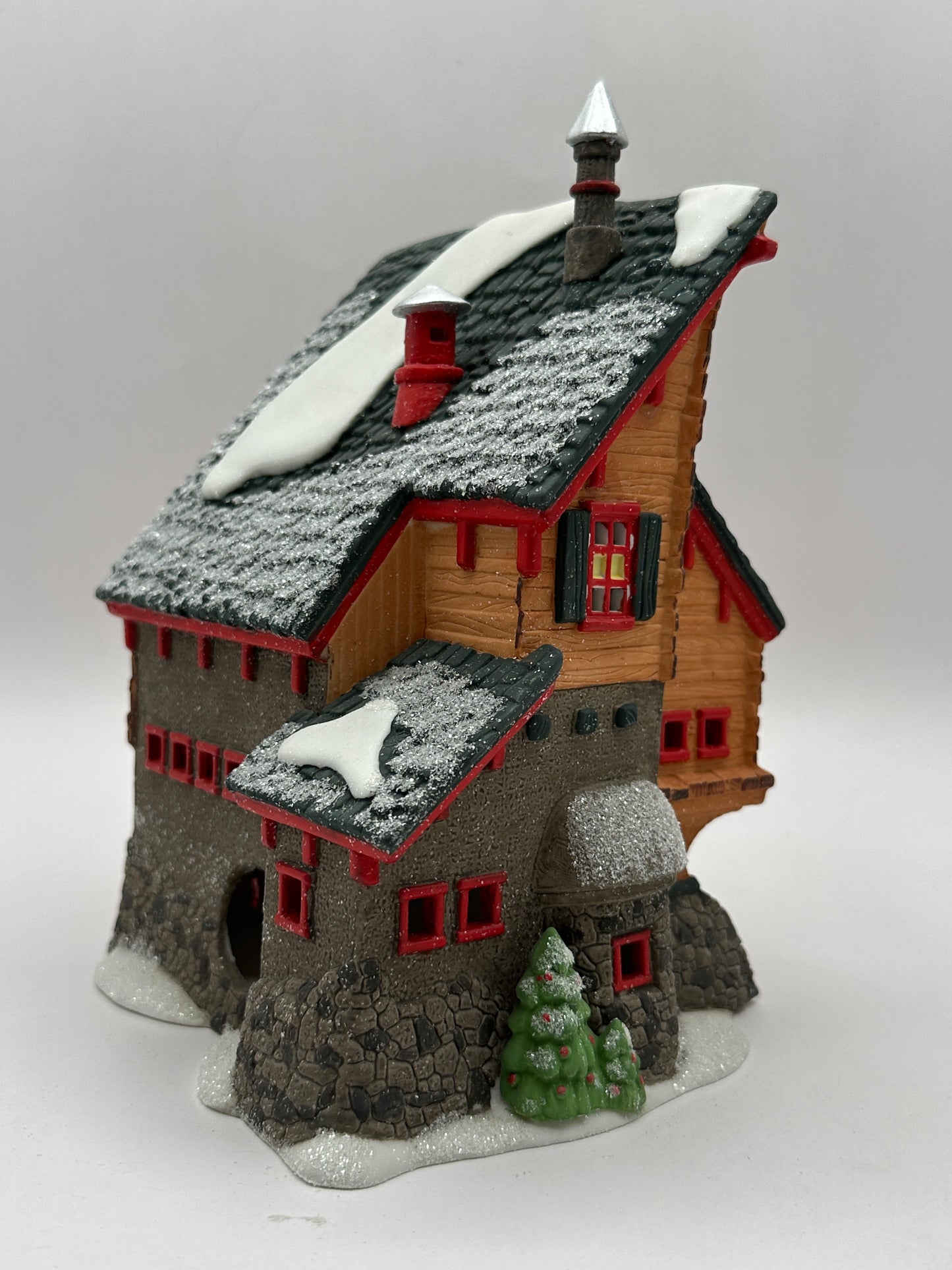 Department 56 - Elves' Trade School - North Pole Series