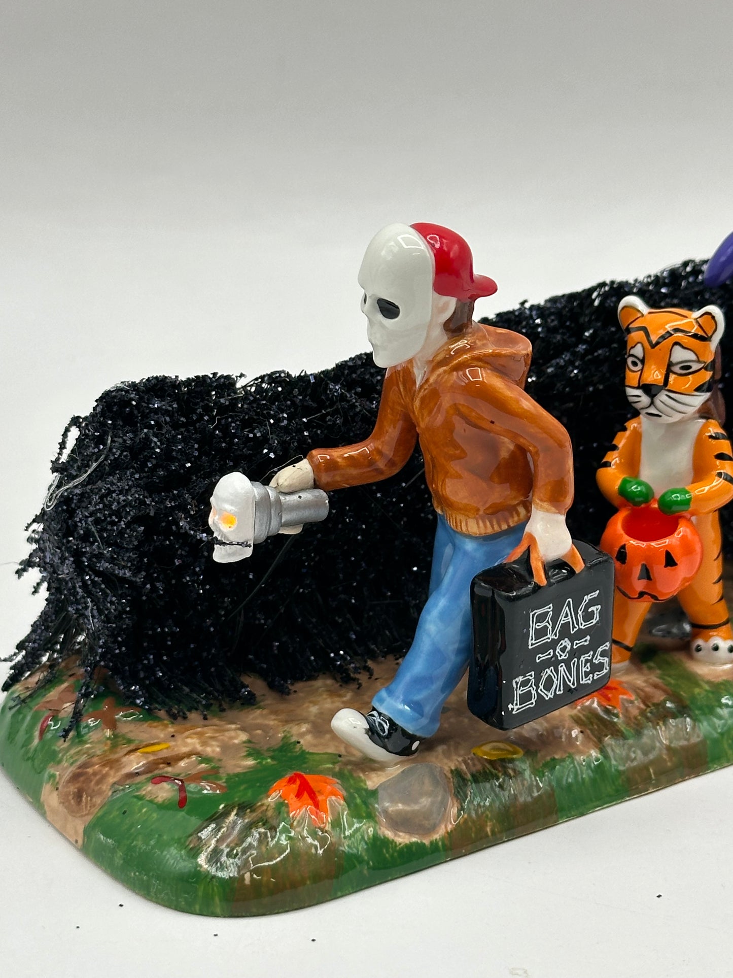 Department 56 - Lighting Up Halloween - Snow Village Halloween
