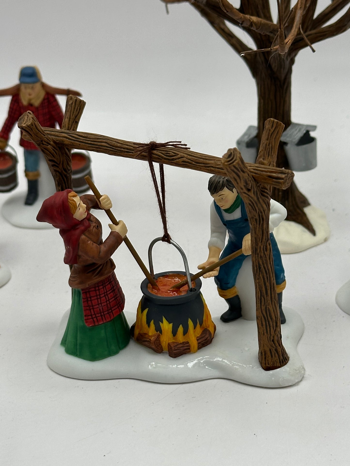 Dept 56 New England Village Tapping The Maples