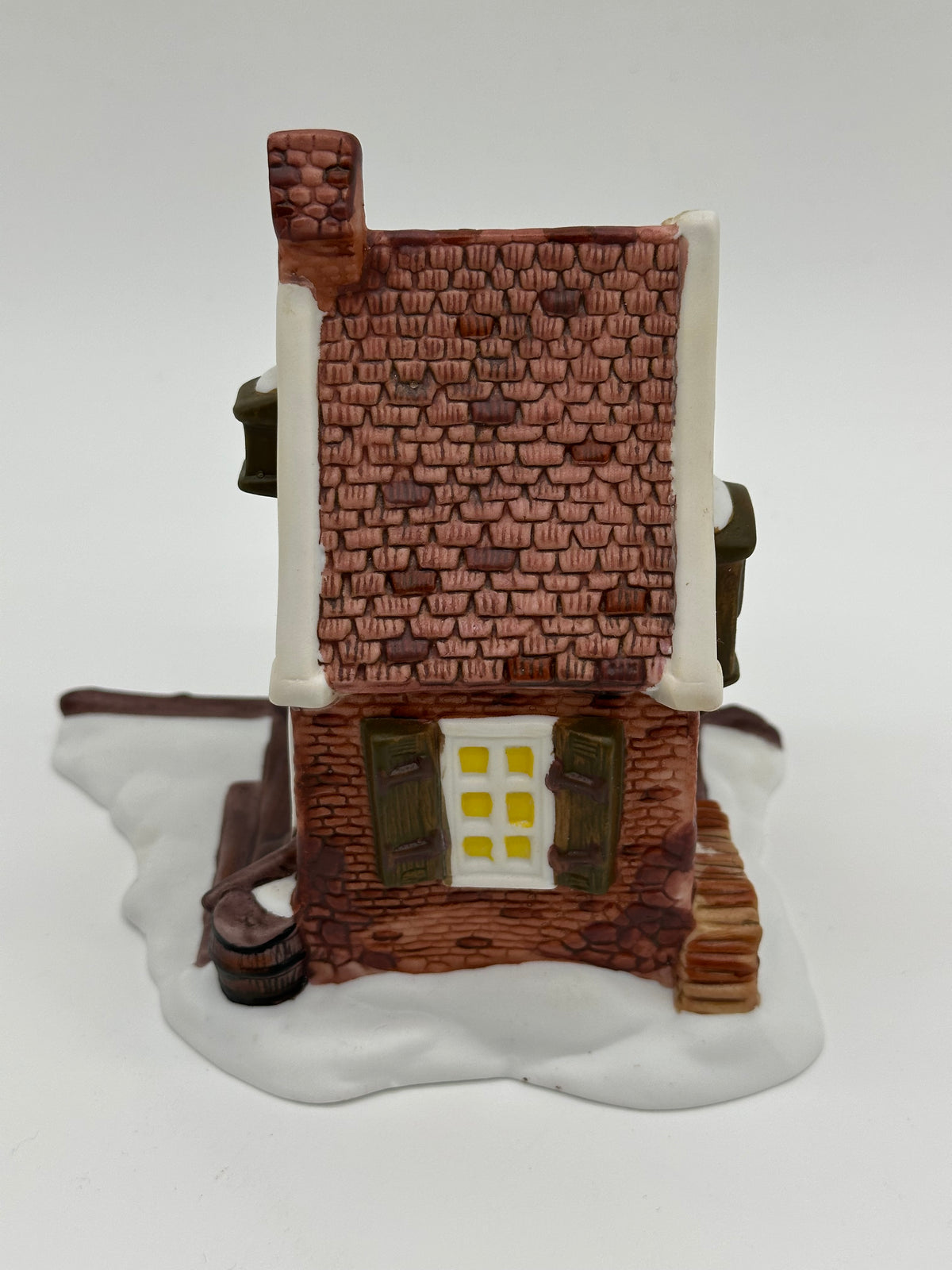 Department 56 - Childe Pond and Skaters - Dickens’ Village