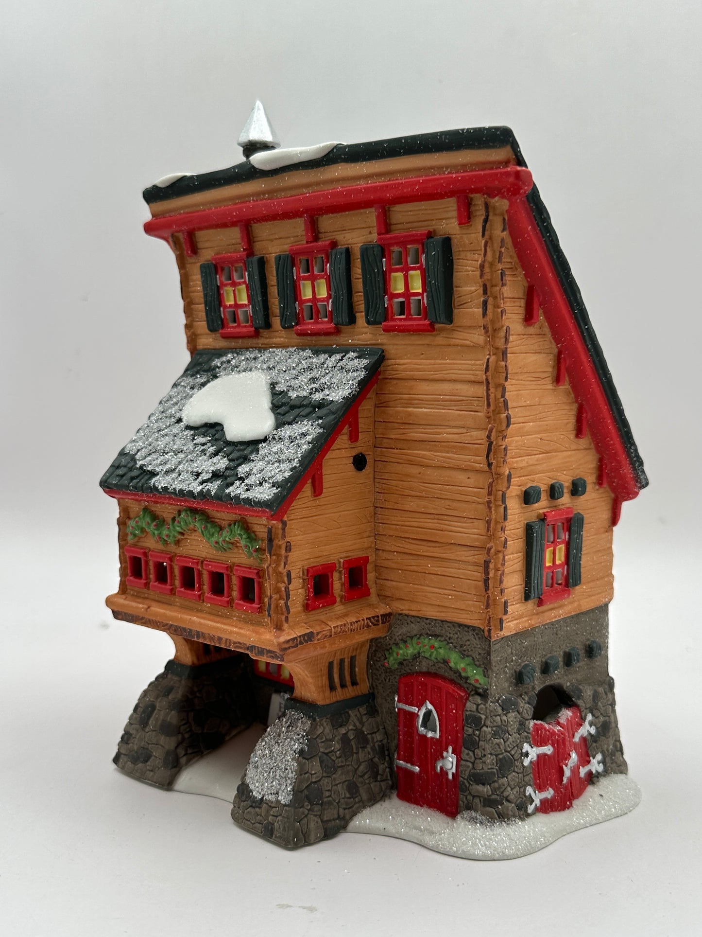 Department 56 - Elves' Trade School - North Pole Series