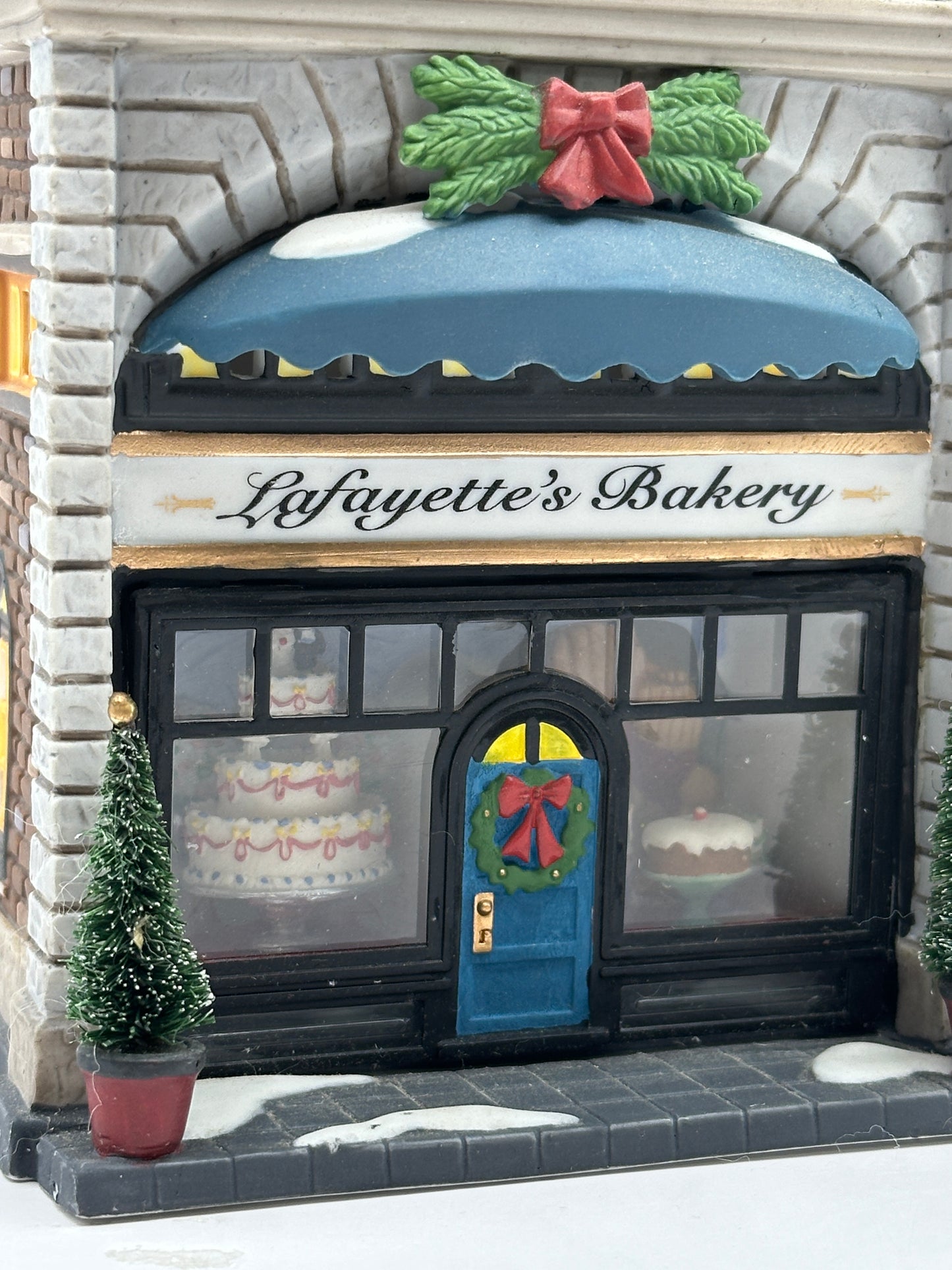 Department 56 - Lafayette's Bakery - Christmas in the City