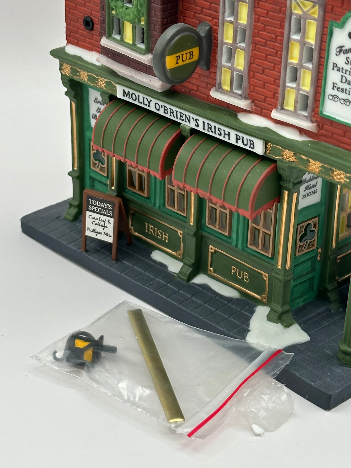Department 56 - Molly O'Brien's Irish Pub - Christmas in the City