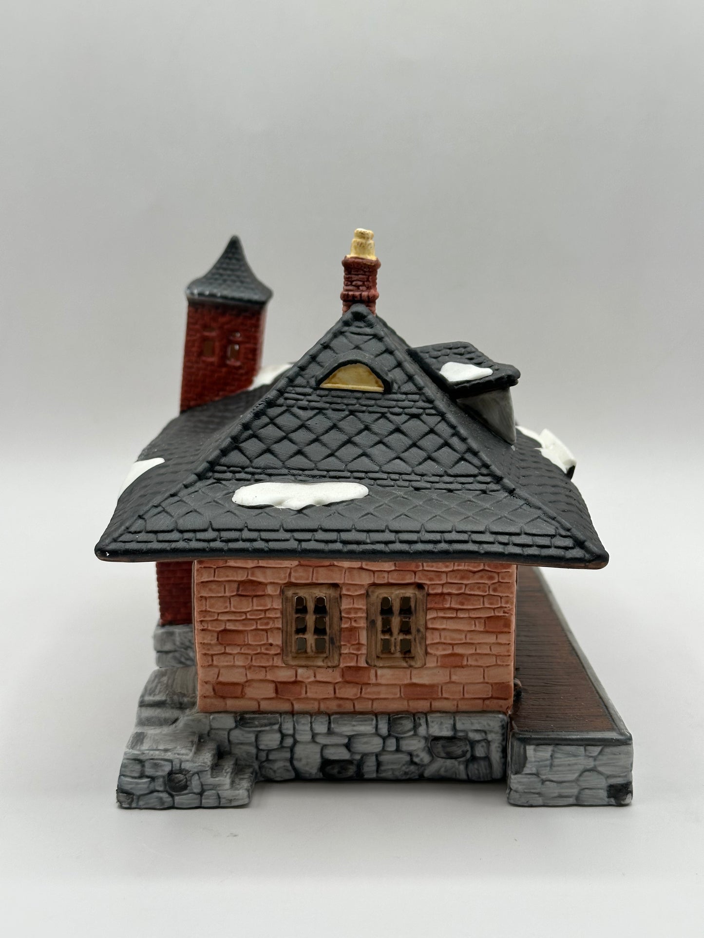 Department 56 - Chadbury Station and Train - Dickens' Village