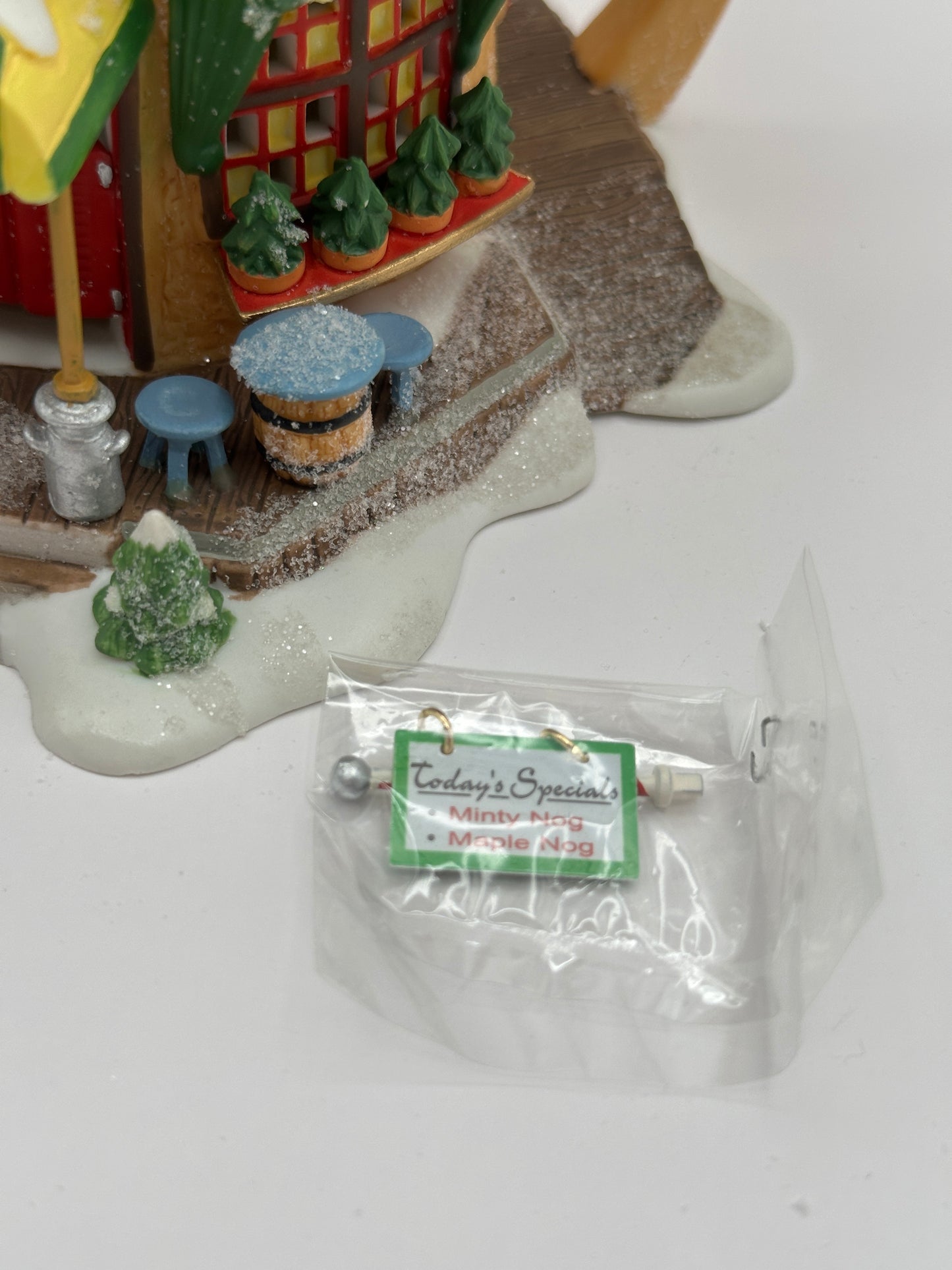 Department 56 - The Egg Nog Pub - North Pole Series