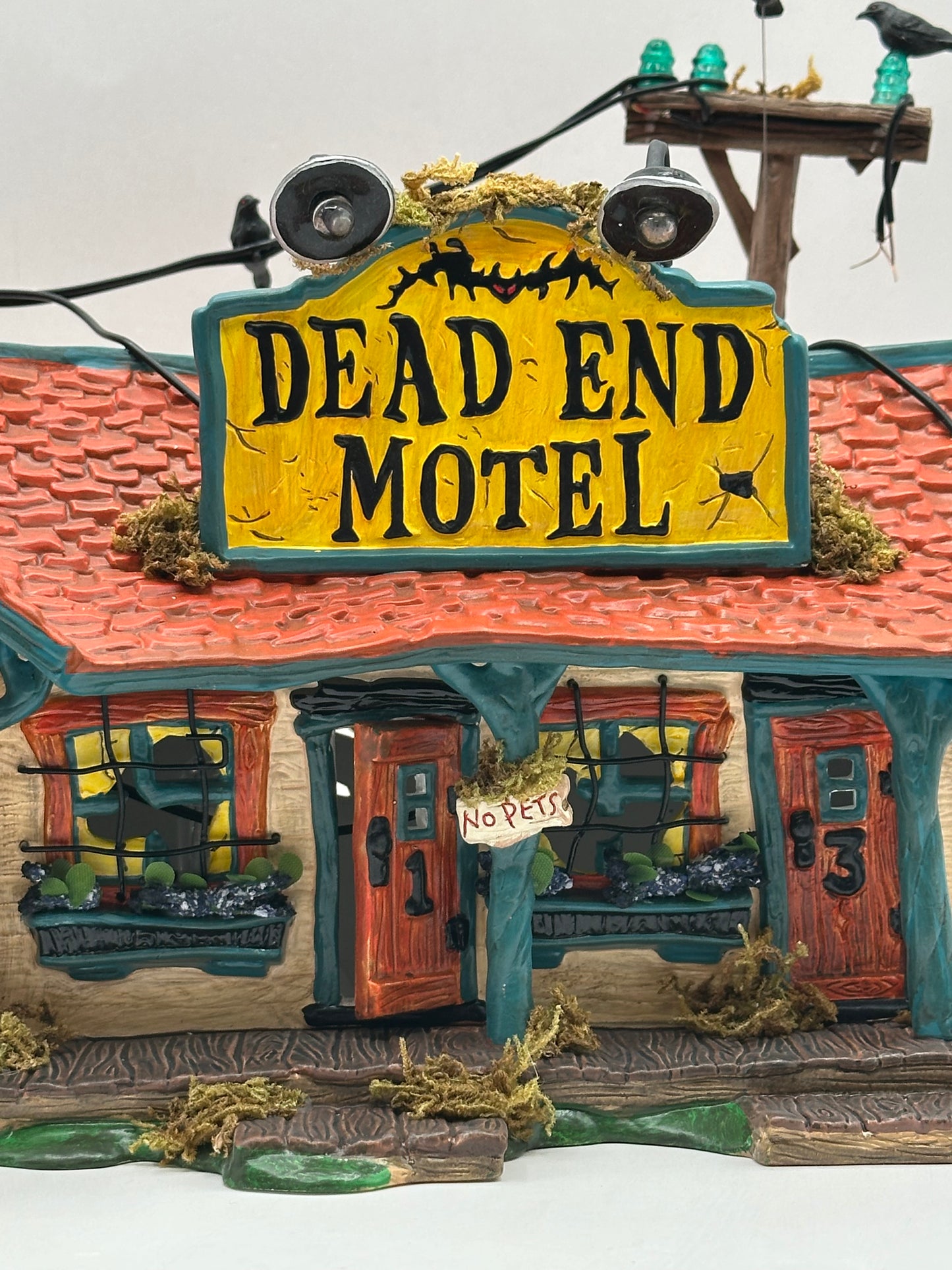 Department 56 - Dead End Motel - Snow Village Halloween