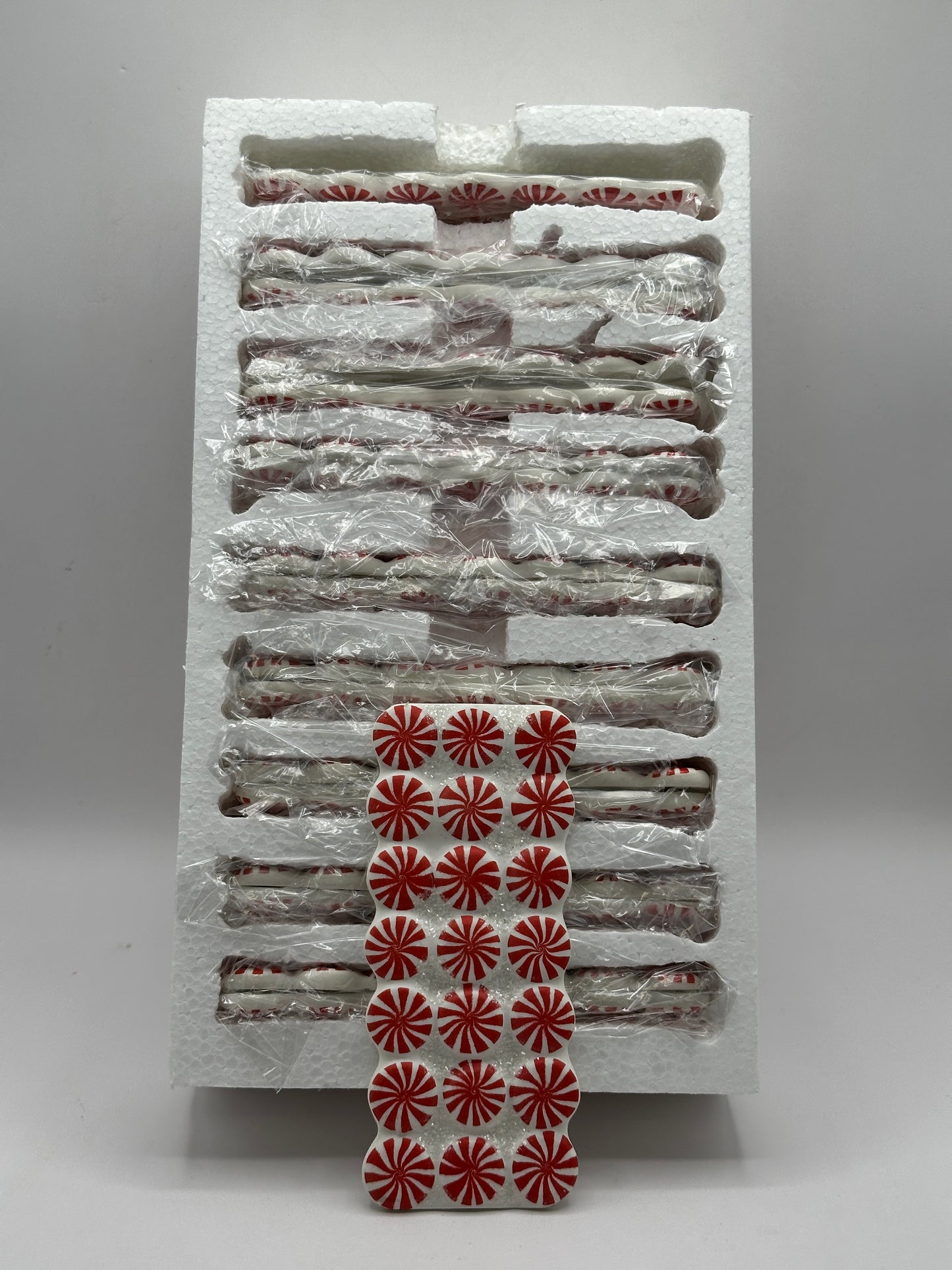Department 56 - Peppermint Road, Straight Section (Set of 18) - Village Accessories