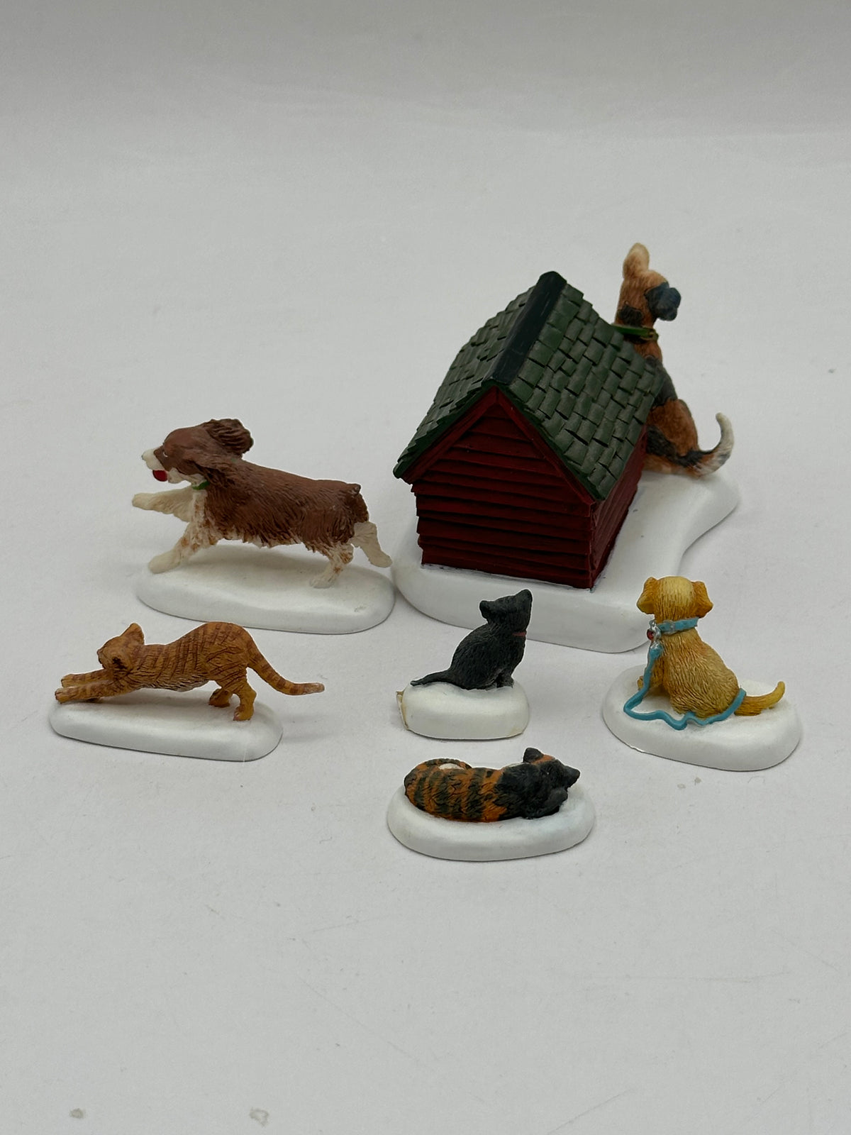 Department 56 - Village Cats and Dogs - Village Accessories