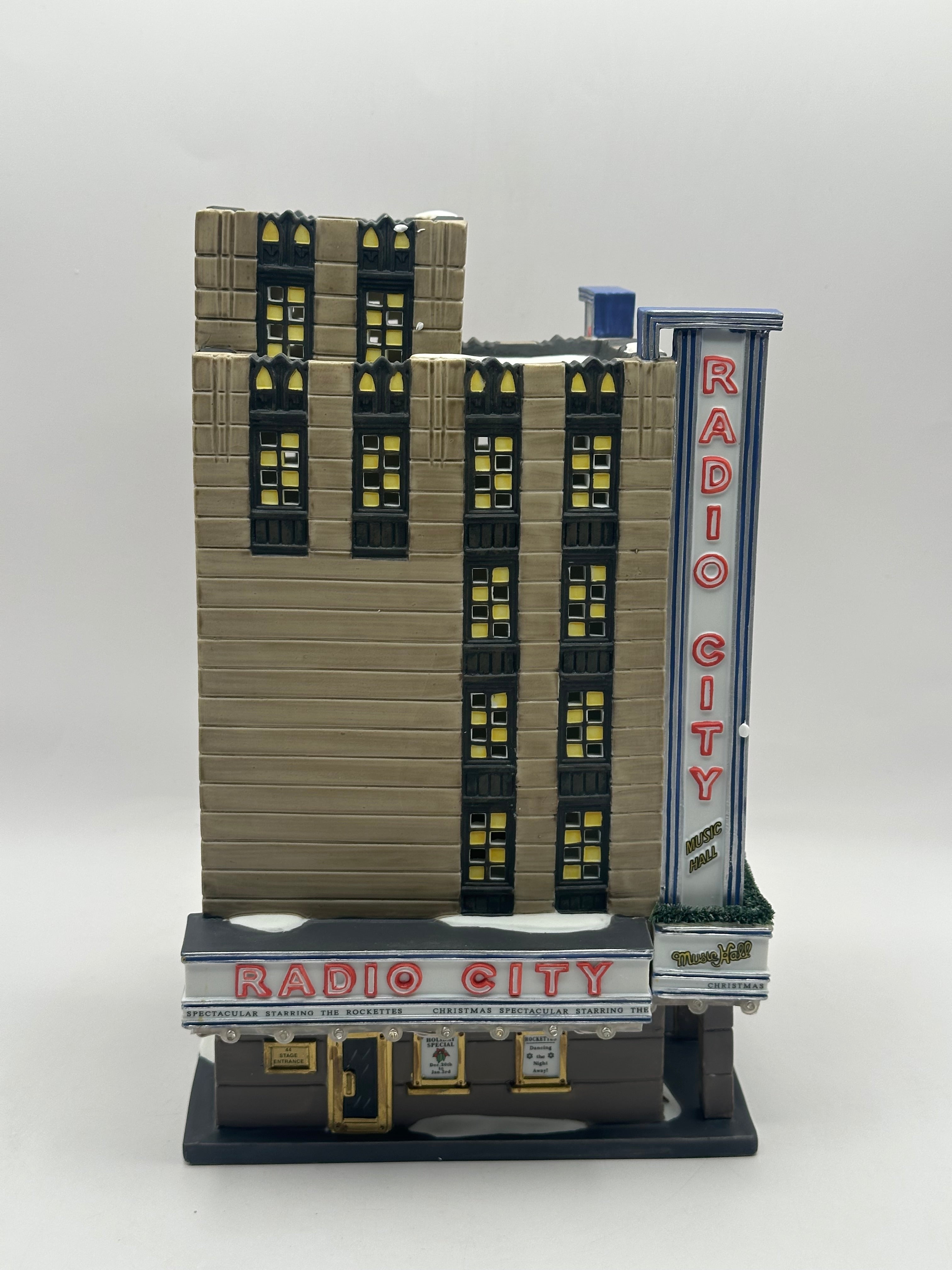 Department 56 - Radio City Music Hall with Radio City Rockettes
