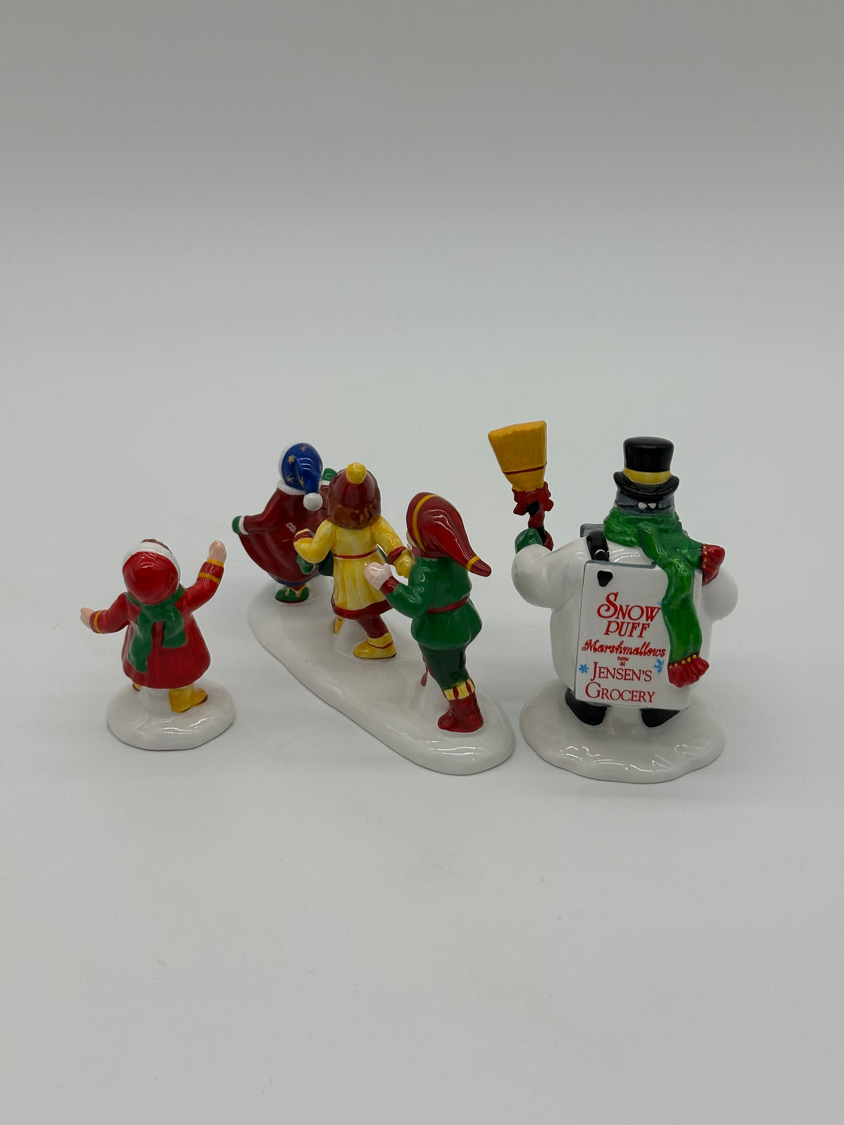 Department 56 - He Led Them Down The Streets Of Town - Original Snow Village