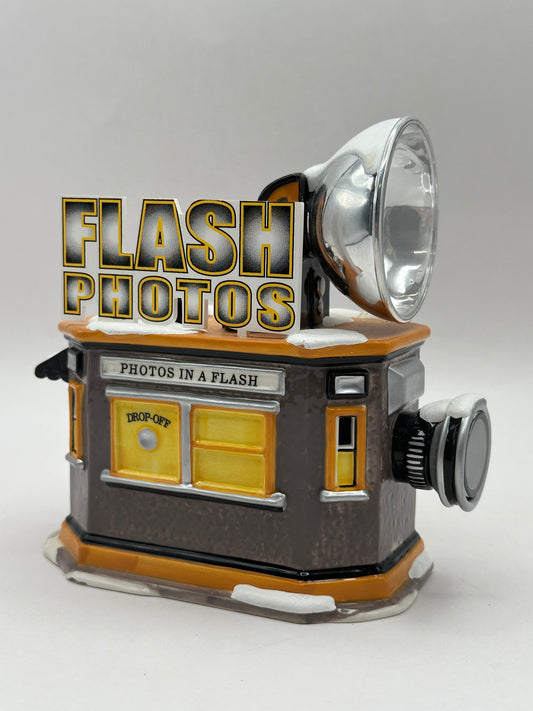 Department 56 - Flash Photo Hut - Original Snow Village