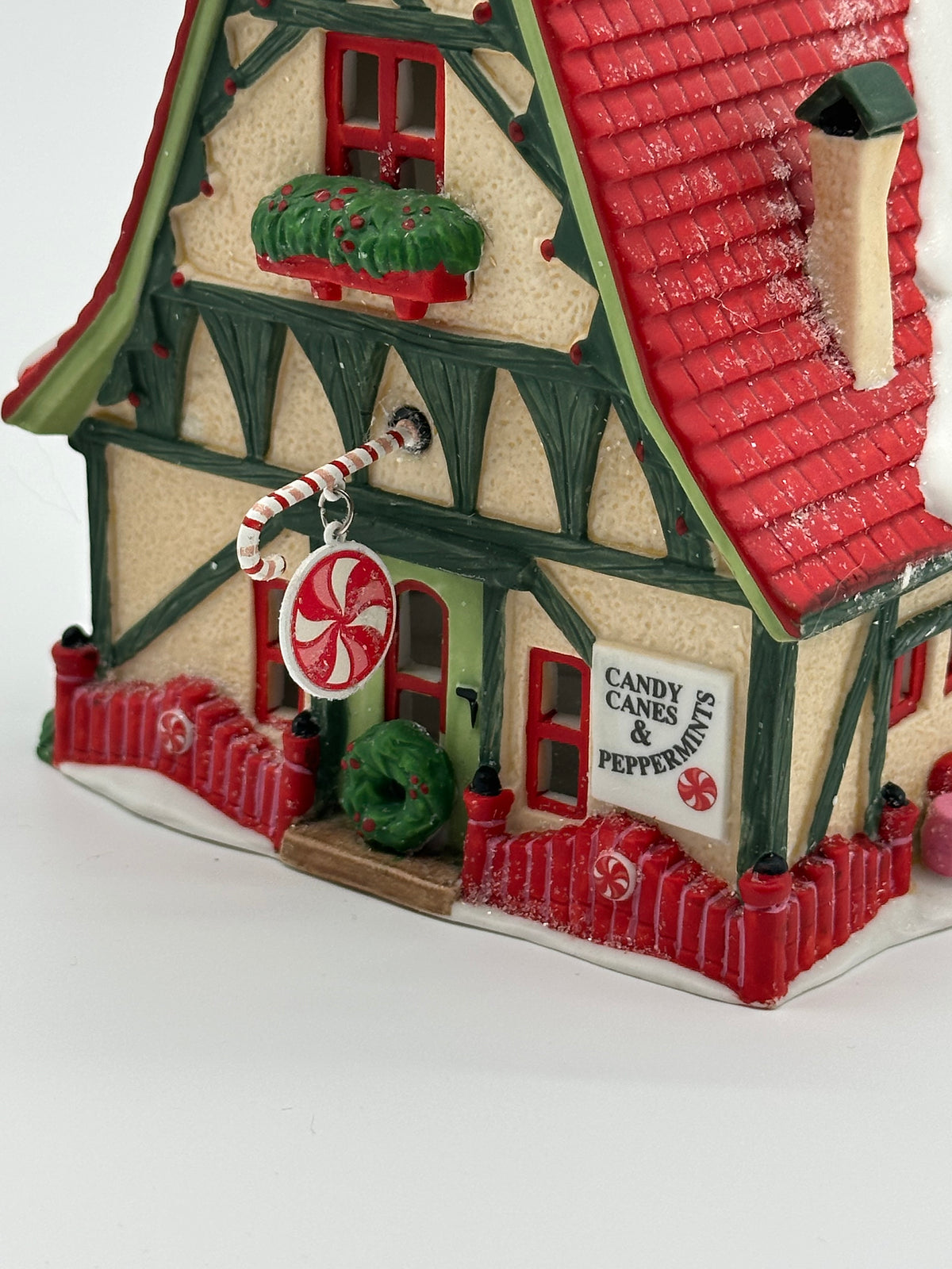 Department 56 - Candy Cane & Peppermint Shop - North Pole Series