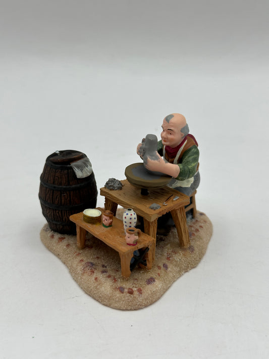 Department 56 - Master Potter - Dickens' Village