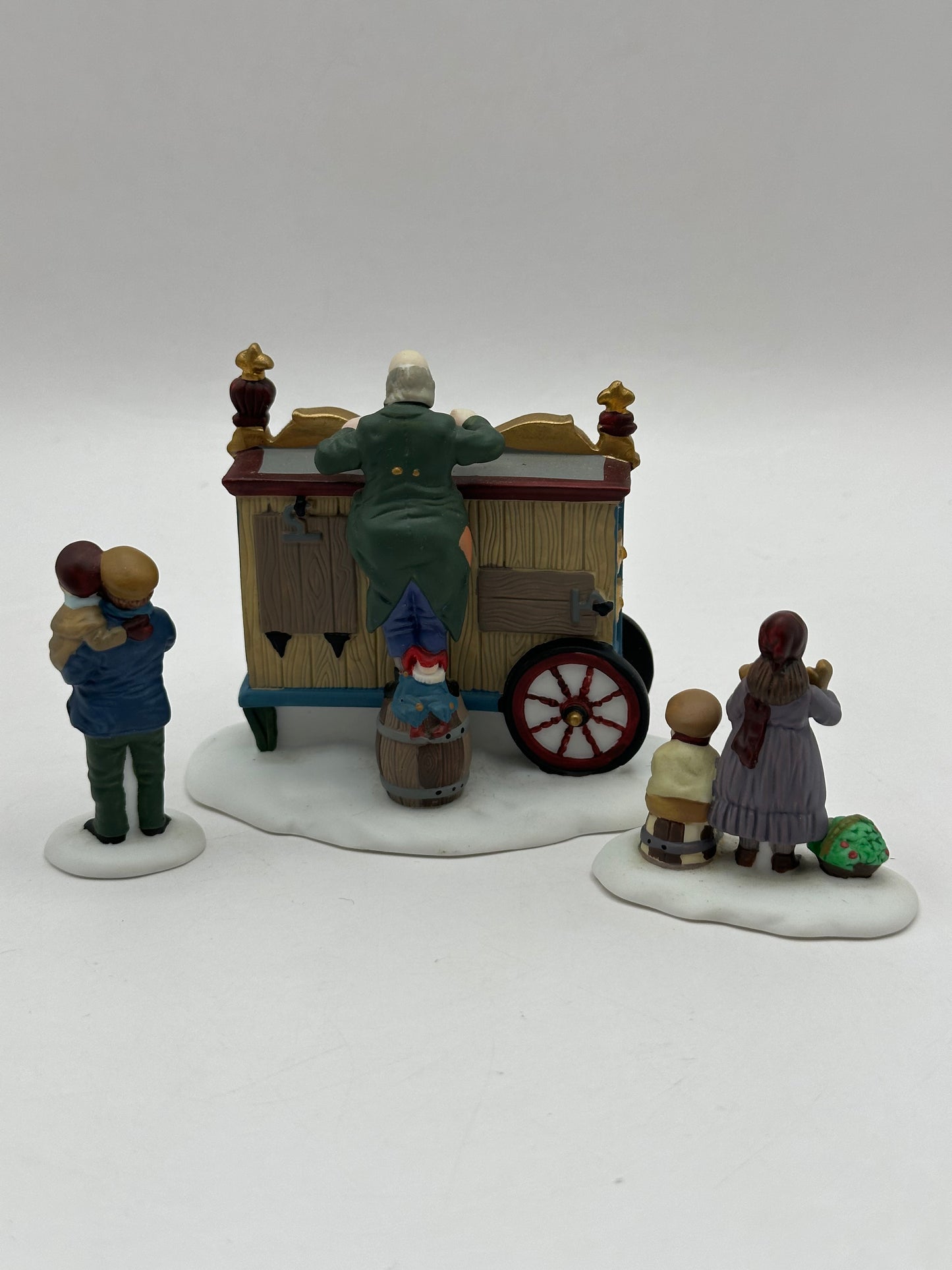 Department 56 - The Old Puppeteer - Dickens' Village