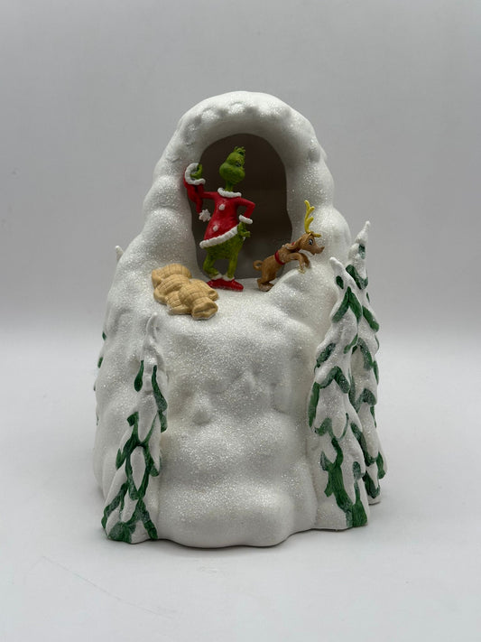 Department 56 - The Grinch Mount Crumpet