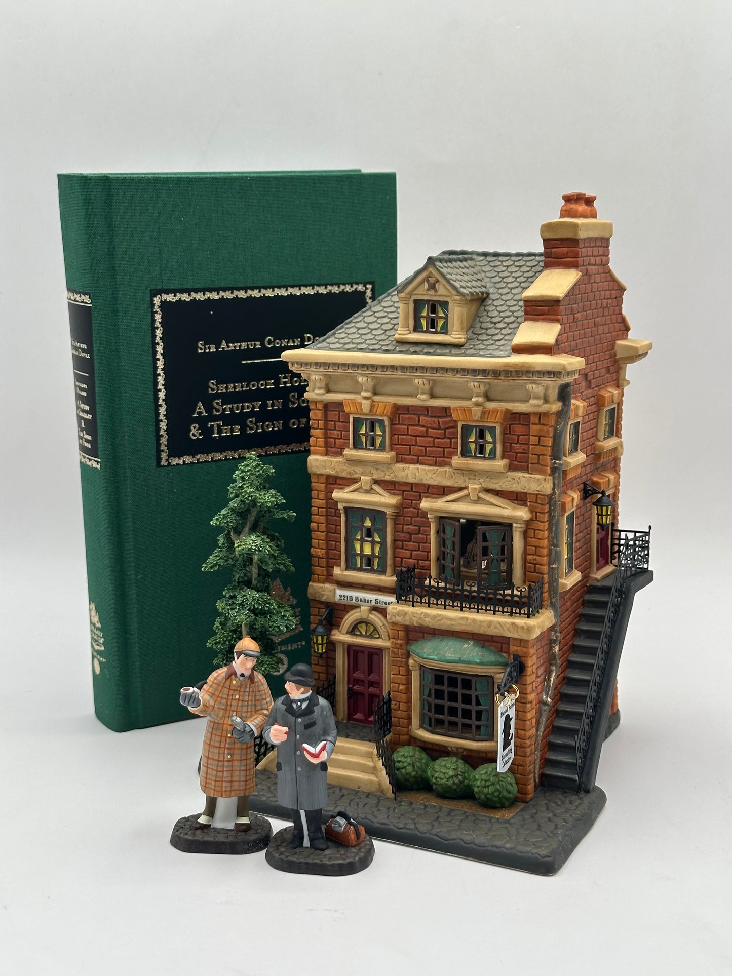 Department 56 - Sherlock Holmes - 221B Baker Street - Literary Classics