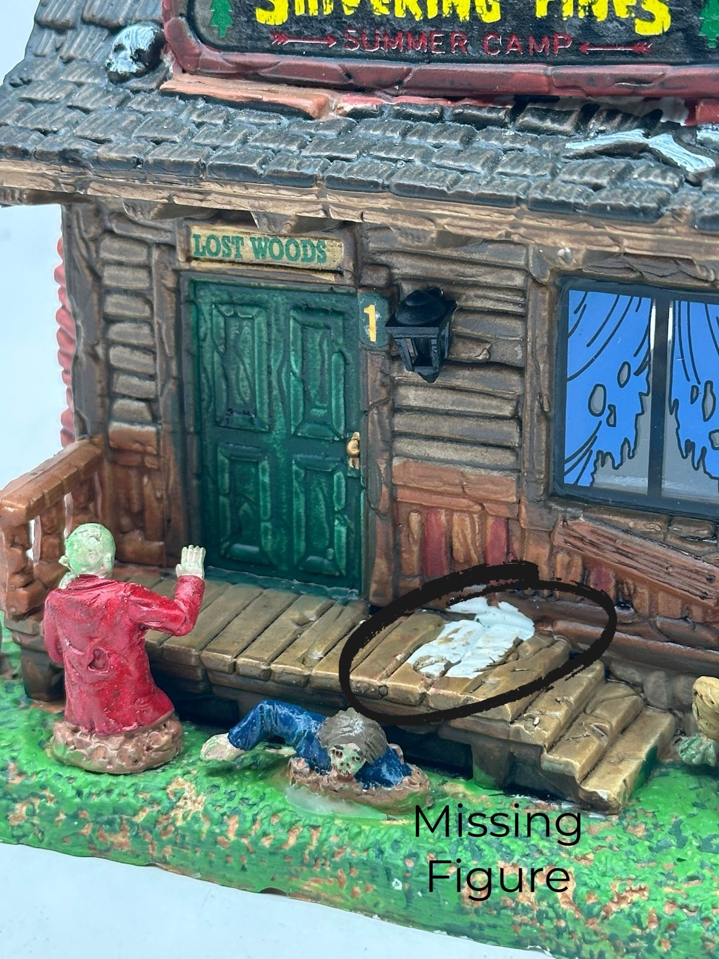 Lemax Spooky Town - Creepy Cabin