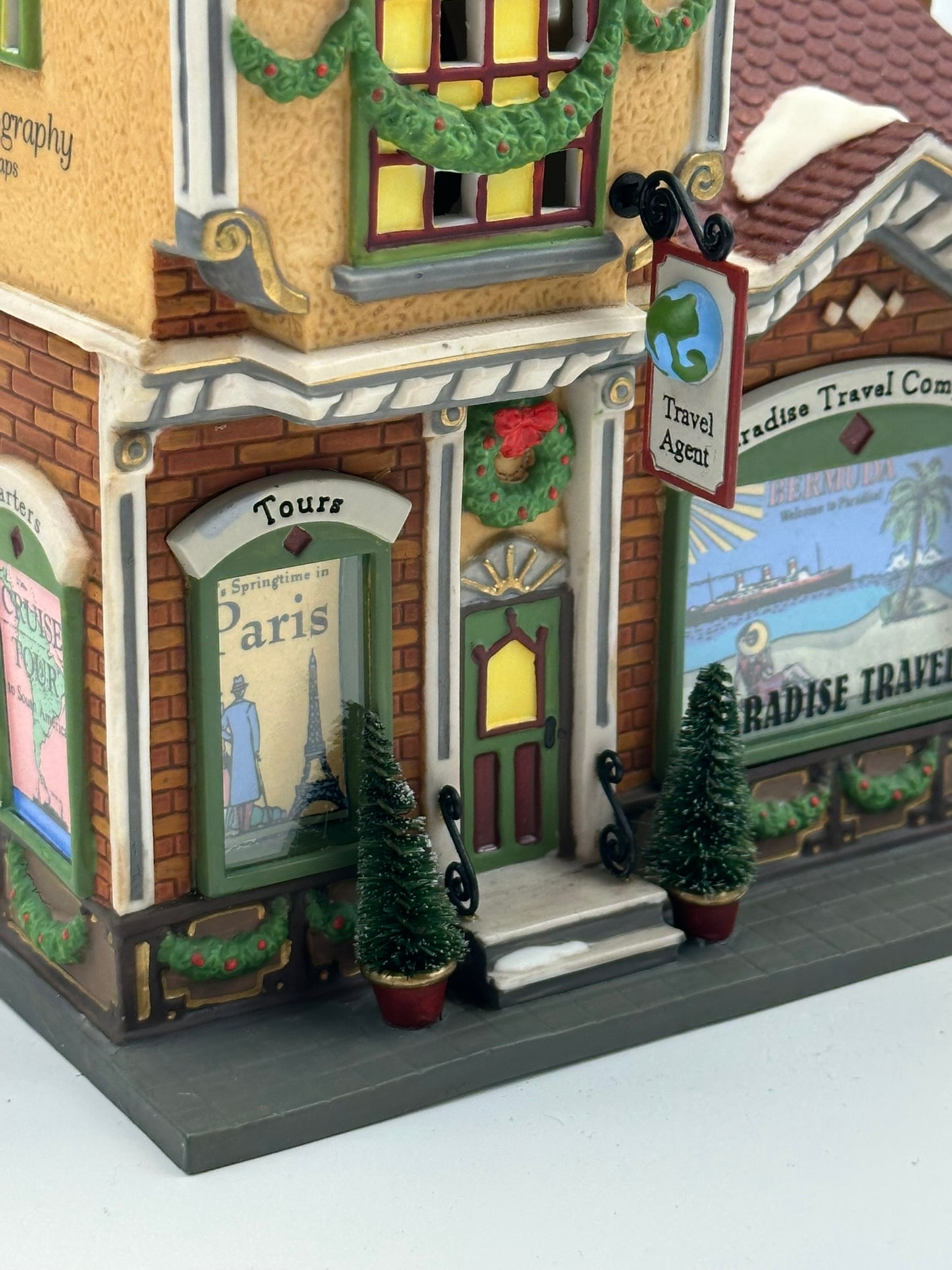 Department 56 - Paradise Travel Company - Christmas in the City