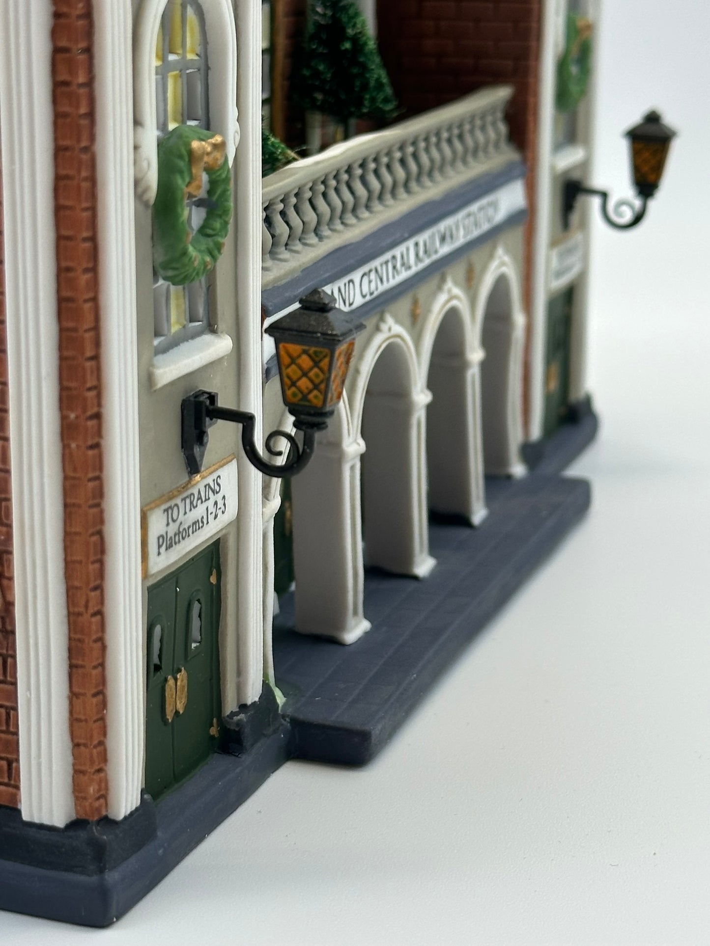 Department 56 - Grand Central Railway Station - Christmas in the City