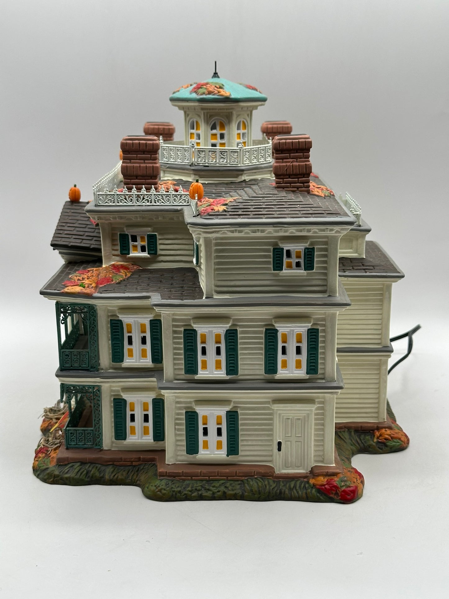 Department 56 - Disneyland Haunted Mansion (Porcelain Edition)