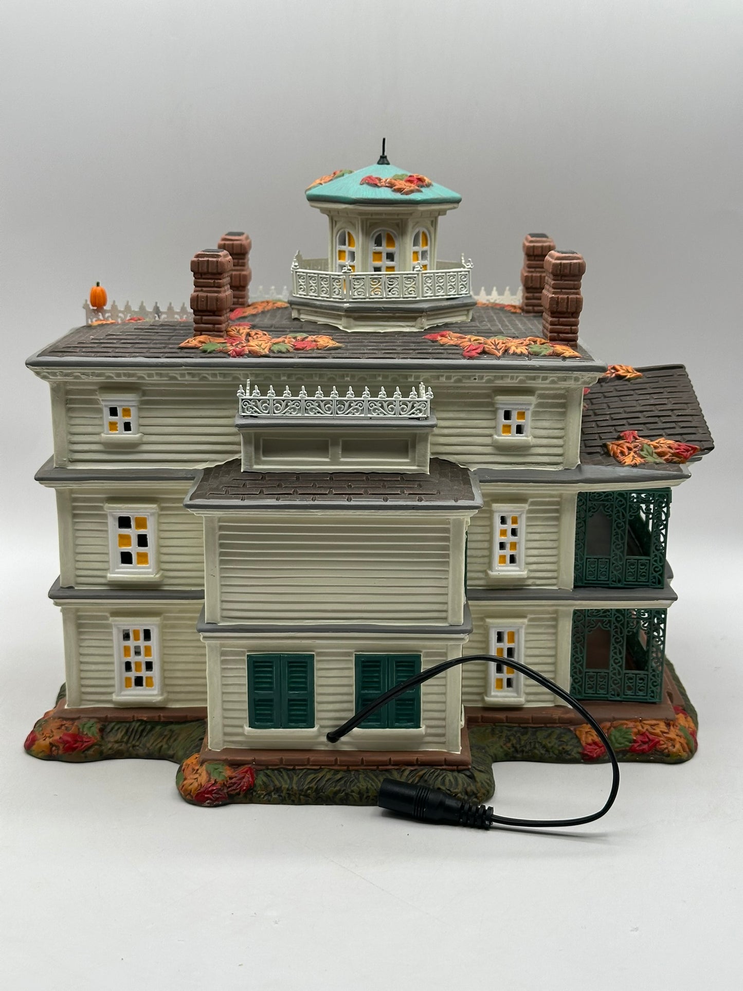Department 56 - Disneyland Haunted Mansion (Porcelain Edition)