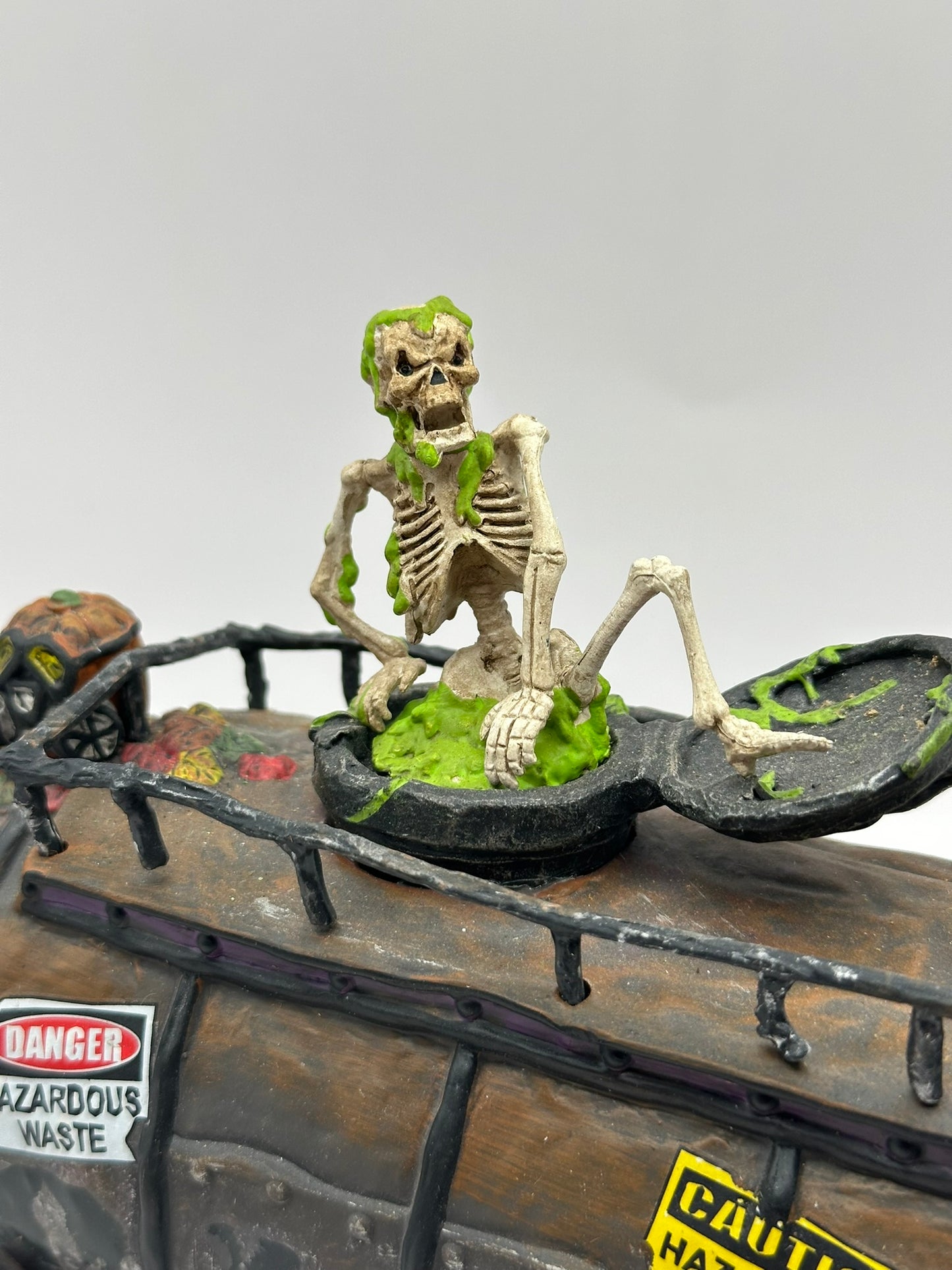 Department 56 - Haunted Rails Toxic Waste Car - Snow Village Halloween