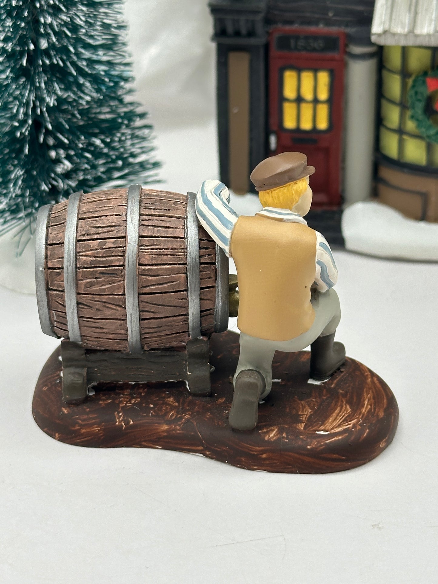 Department 56 - The Speckled Hen Pub Box Set - Dickens' Village