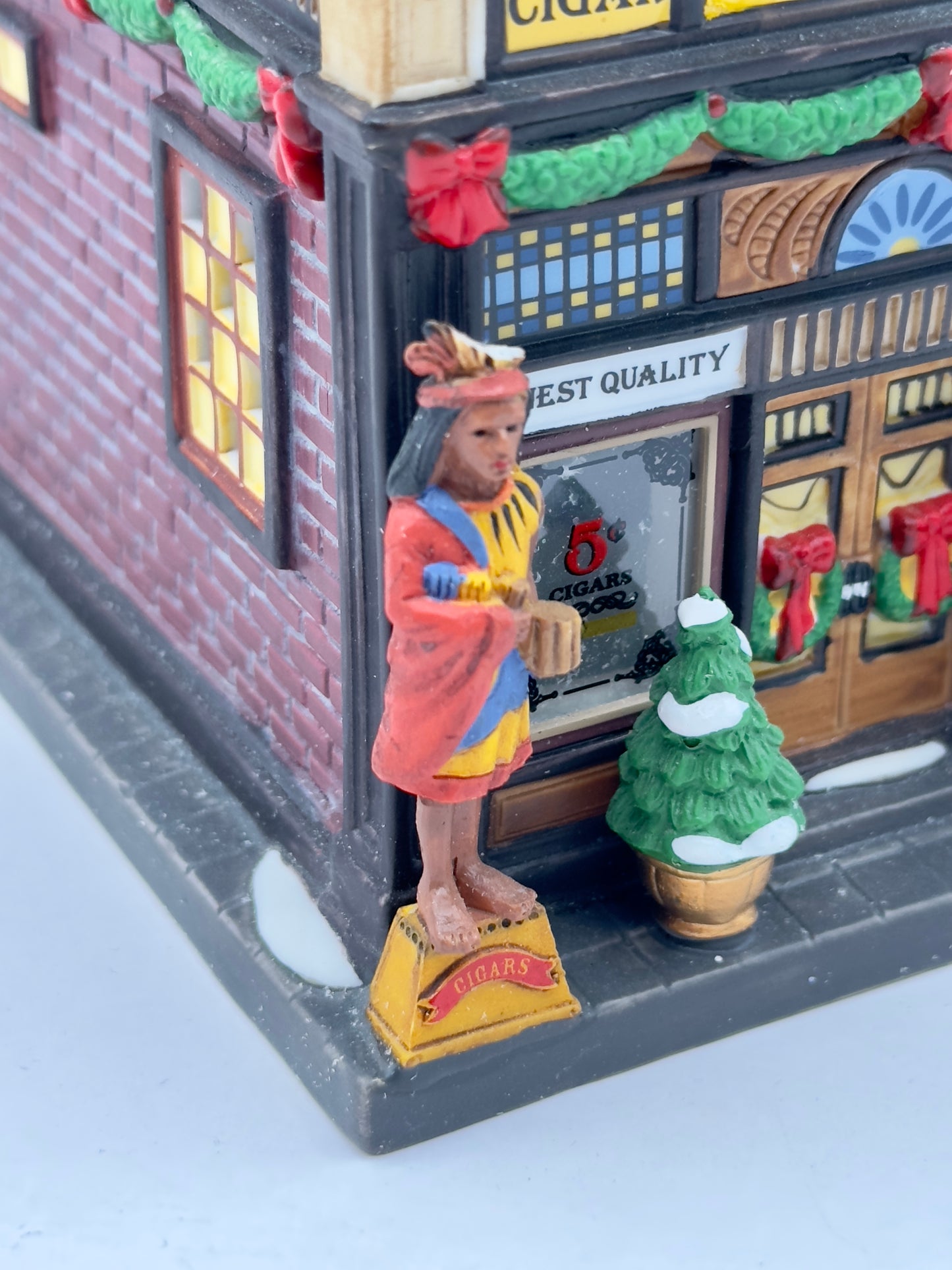 Department 56 - Havana's Cigar Shop - Christmas in the City