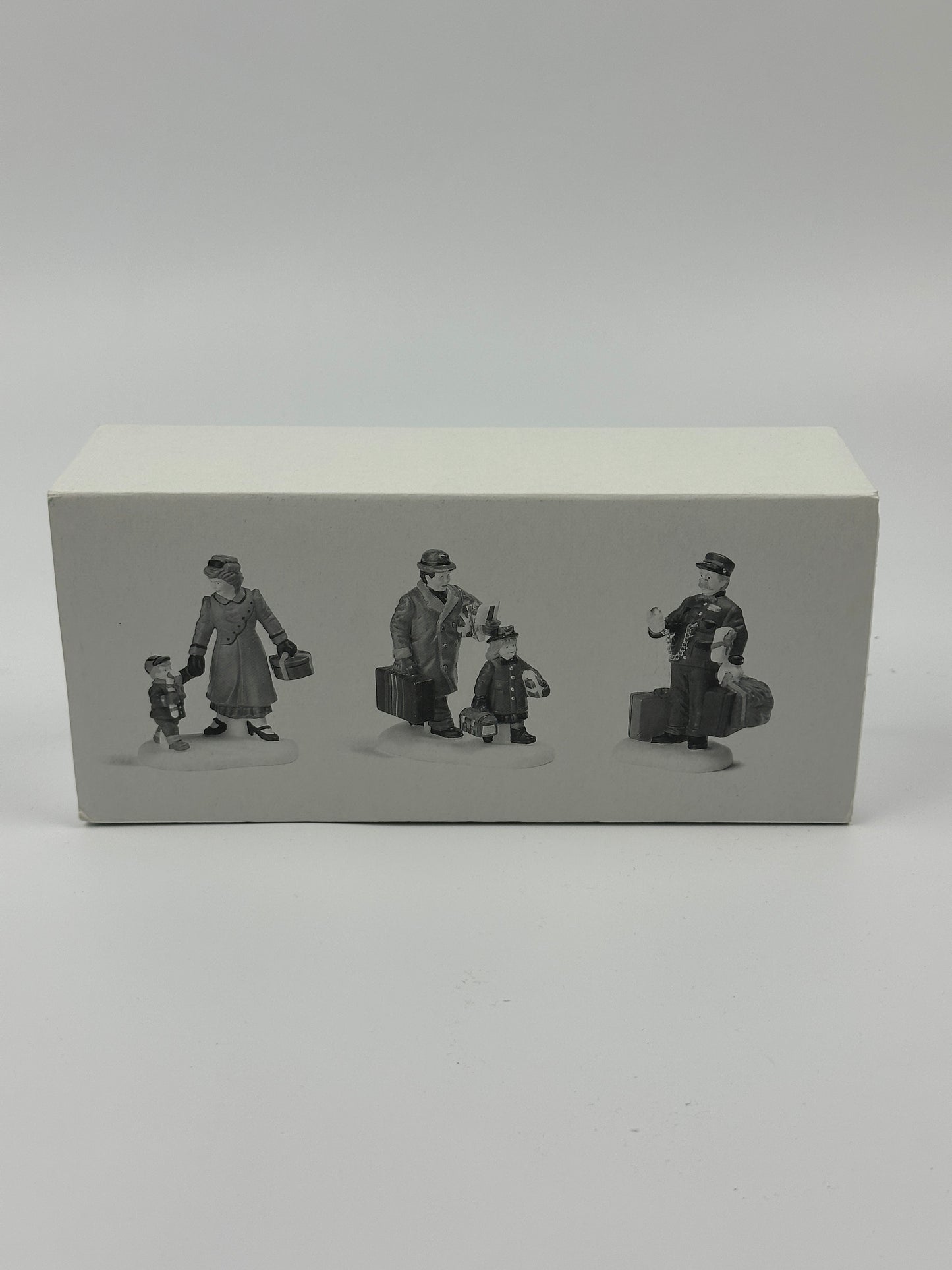 Department 56 - Going Home For The Holidays - Christmas in the City