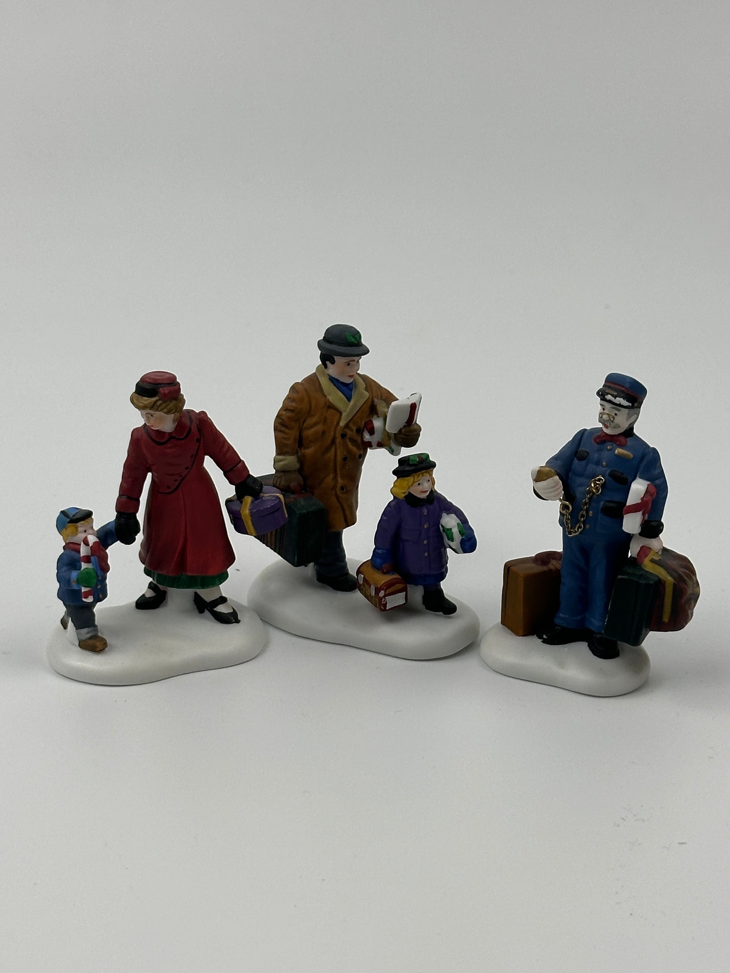 Department 56 - Going Home For The Holidays - Christmas in the City