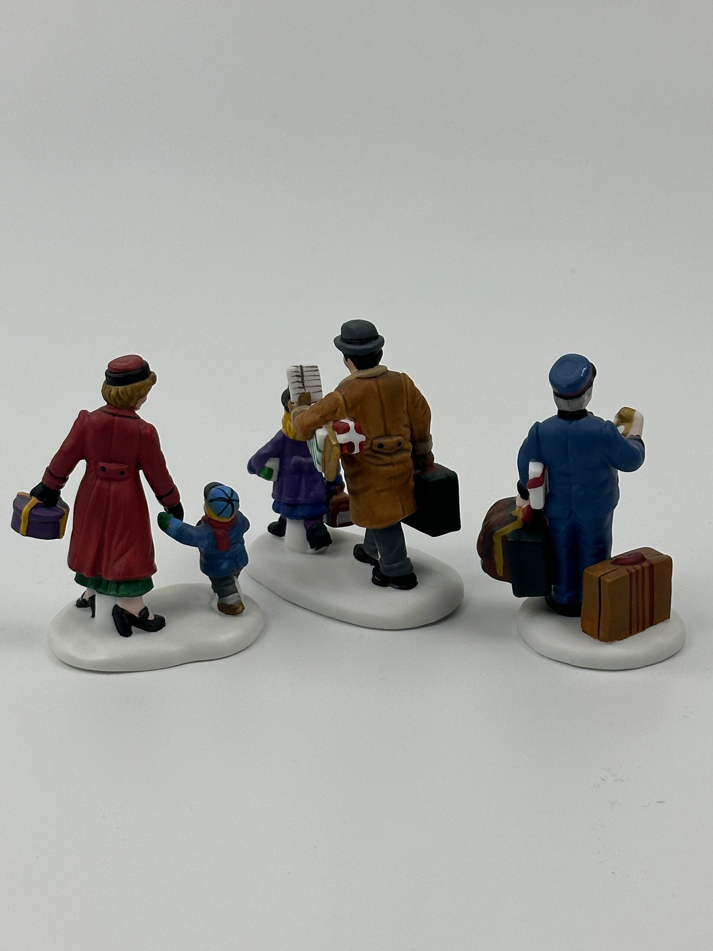 Department 56 - Going Home For The Holidays - Christmas in the City