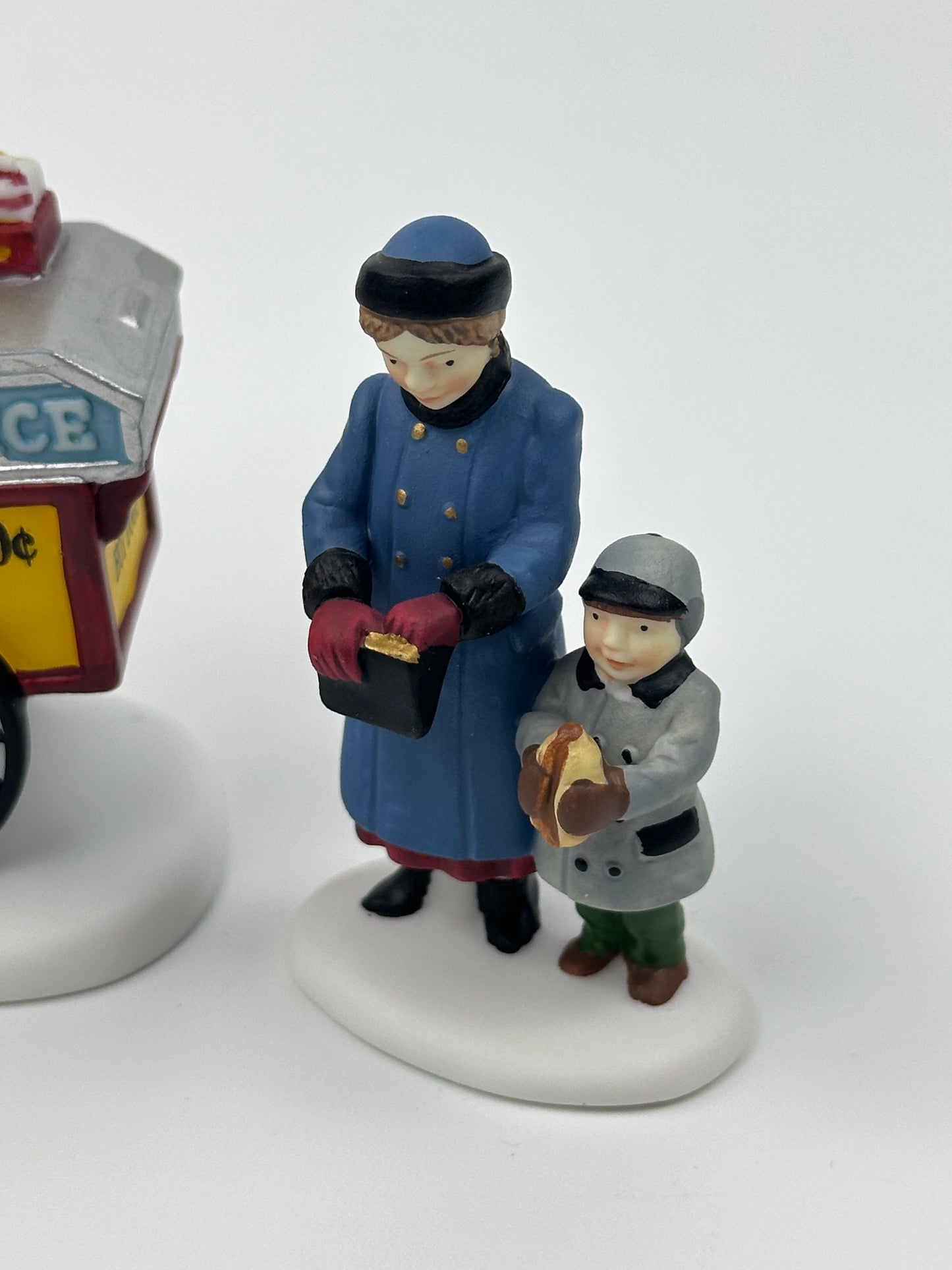 Department 56 - Hot Dog Vendor - Christmas in the City