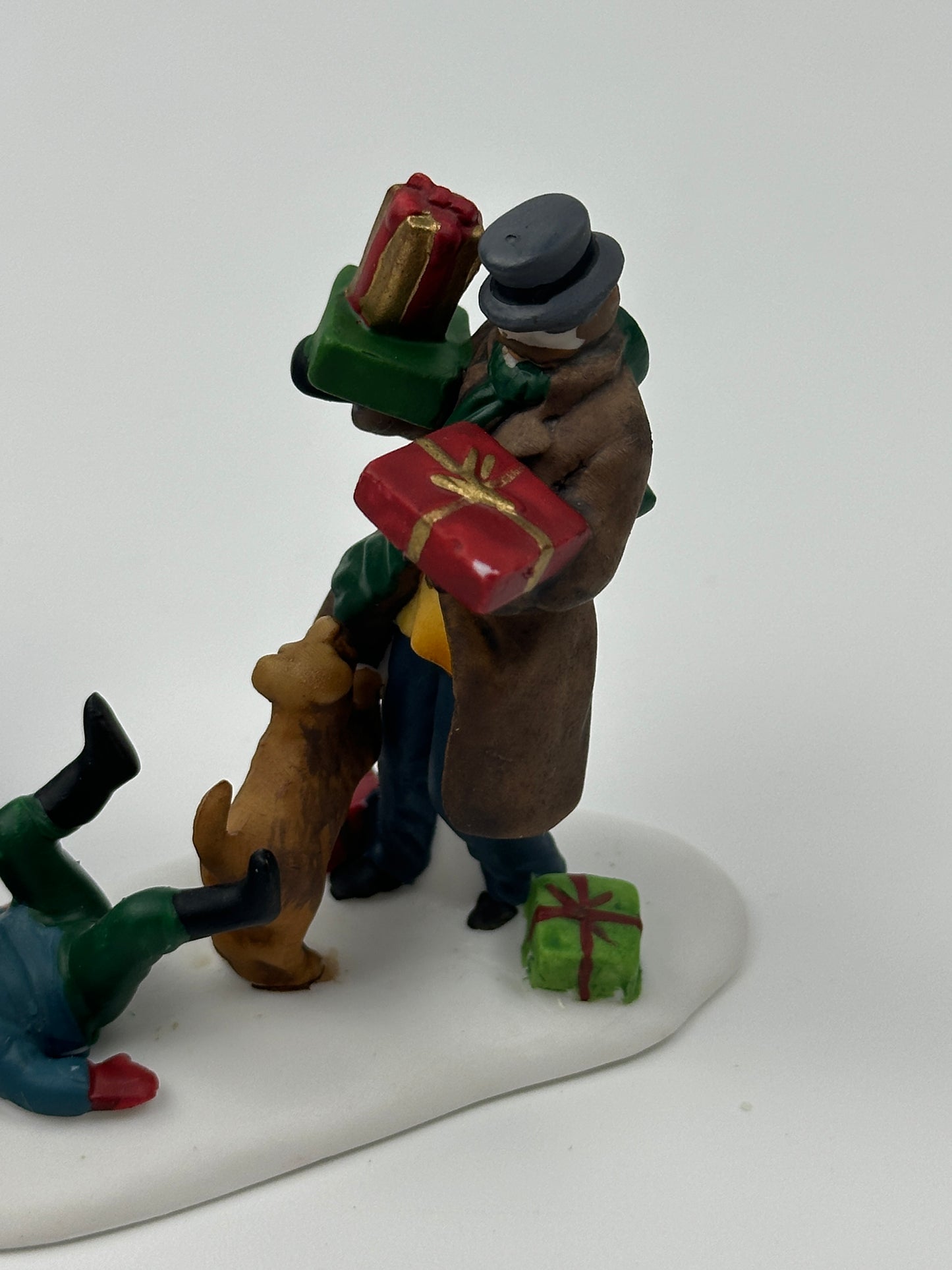 Department 56 - Don't Drop The Presents! - Christmas in the City