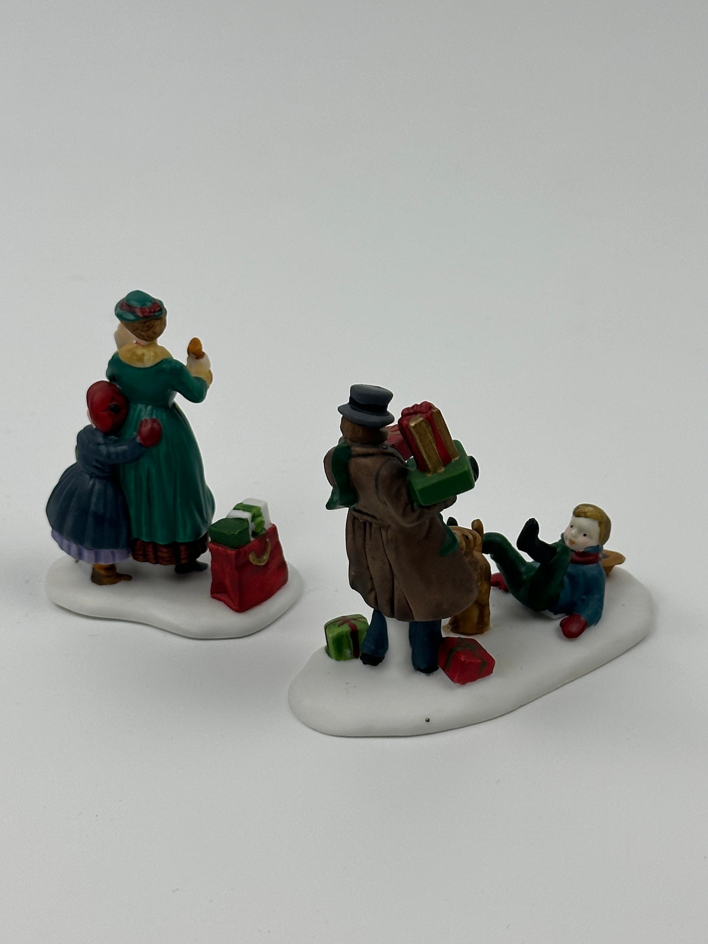 Department 56 - Don't Drop The Presents! - Christmas in the City