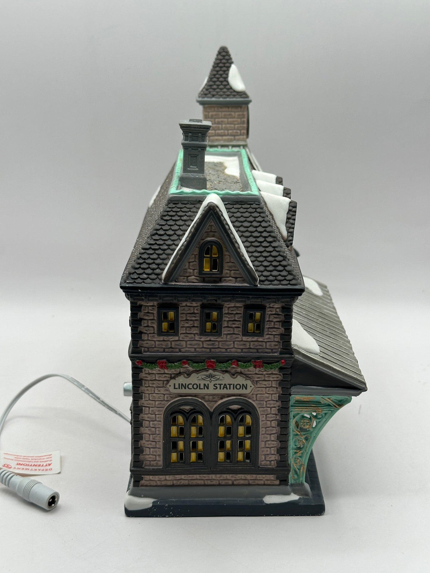 Department 56 - Lincoln Station - Christmas in the City