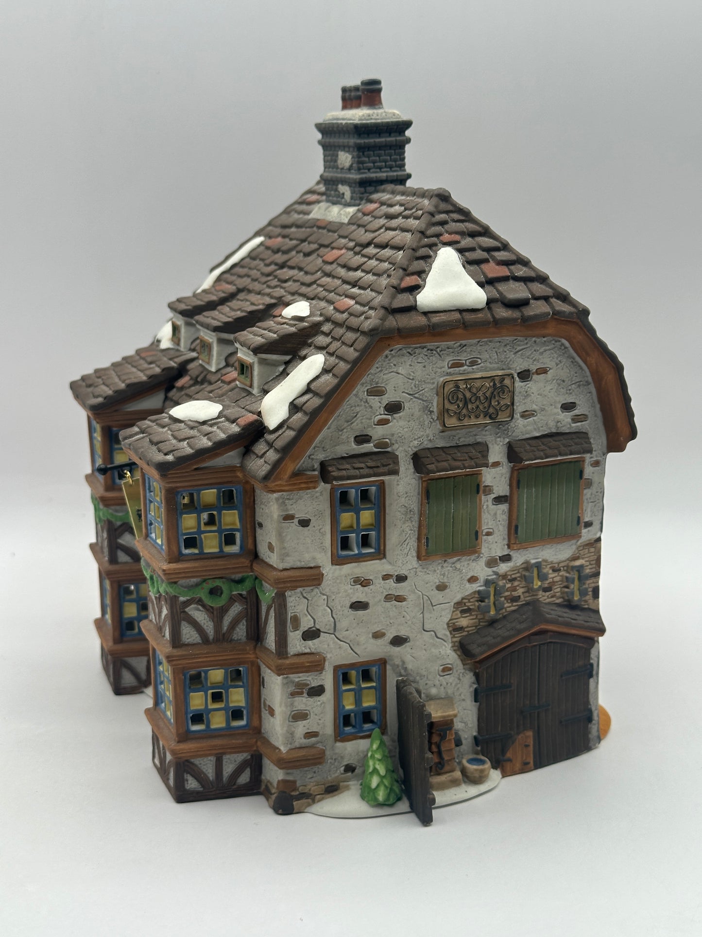 Department 56 - Sir John Falstaff Inn - Dickens' Village
