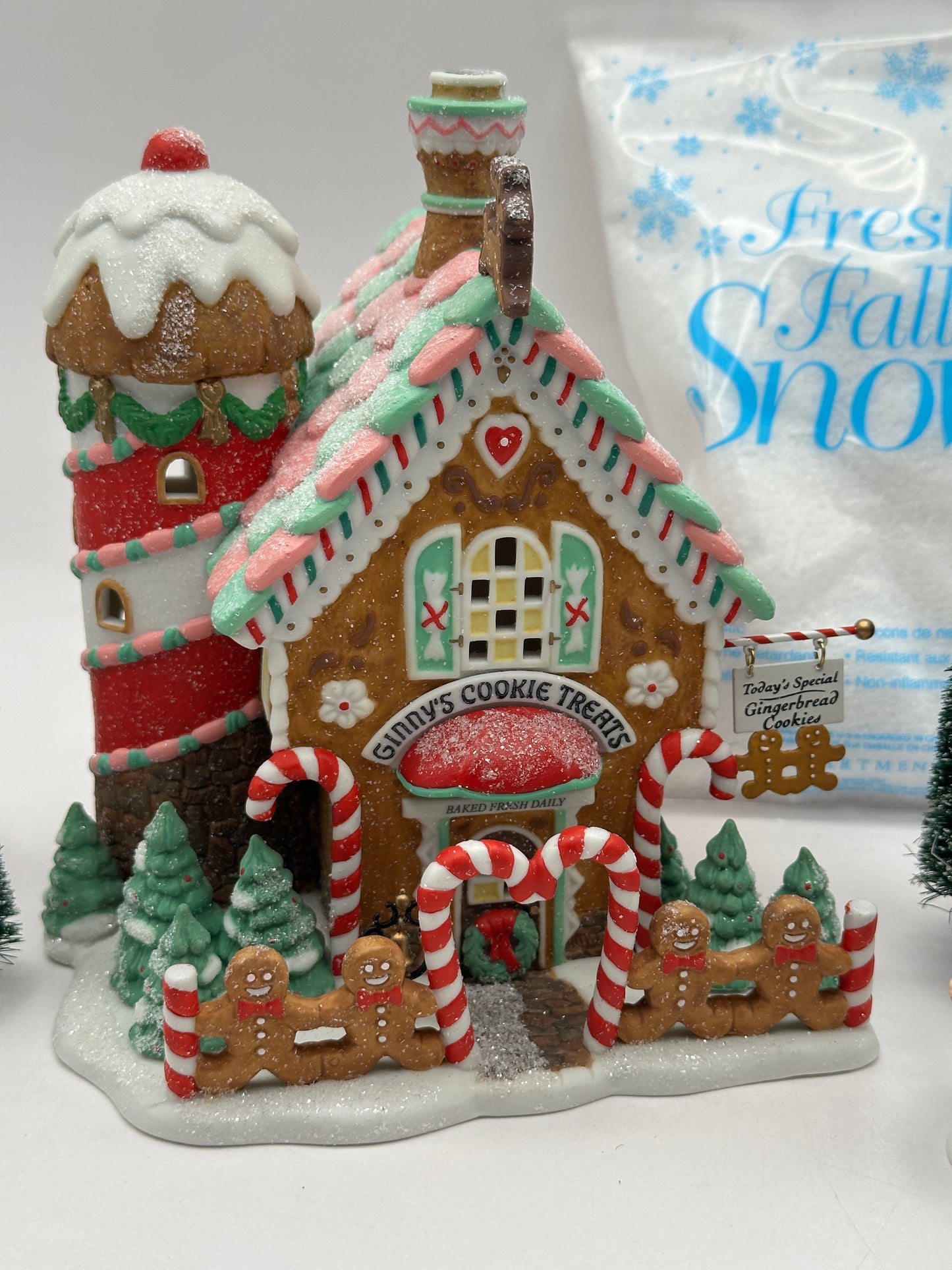 Department 56 - Ginny’s Cookie Treats - North Pole Series