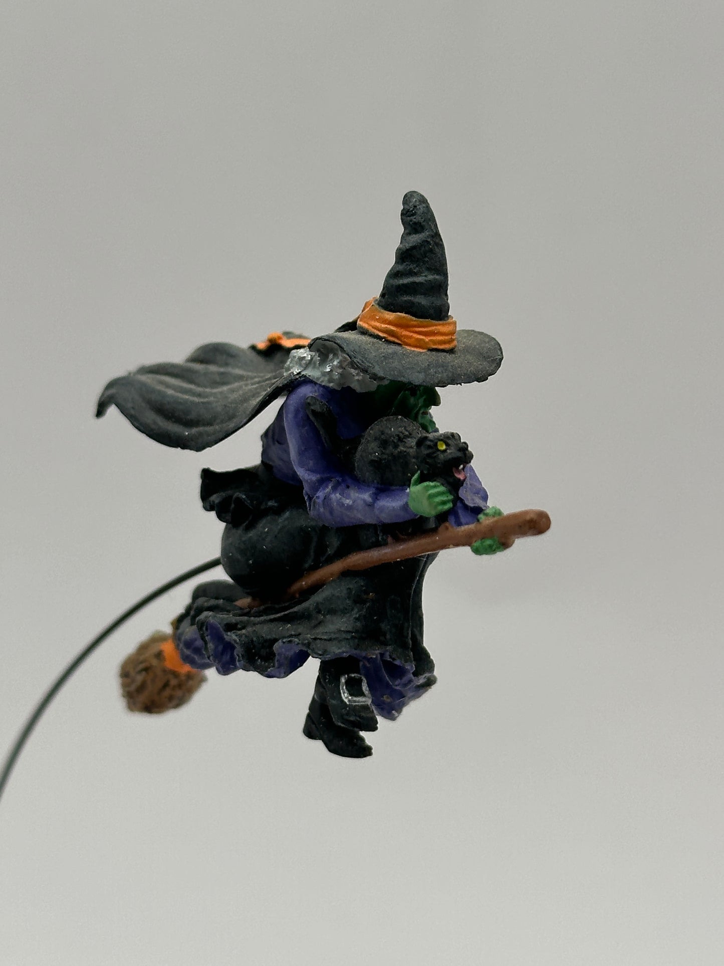 Department 56 - Airborn Witch - Snow Village Halloween