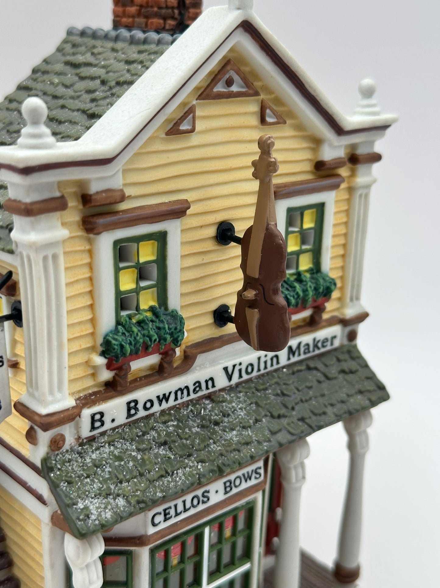 Department 56 - Benjamin Bowman Violin Maker - New England Village