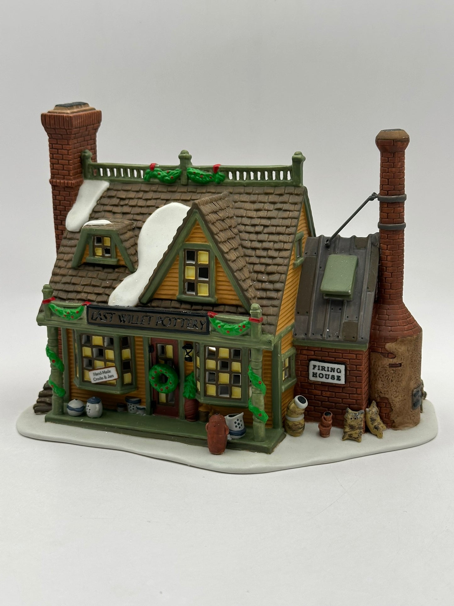 Department 56 - East Willet Pottery - New England Village