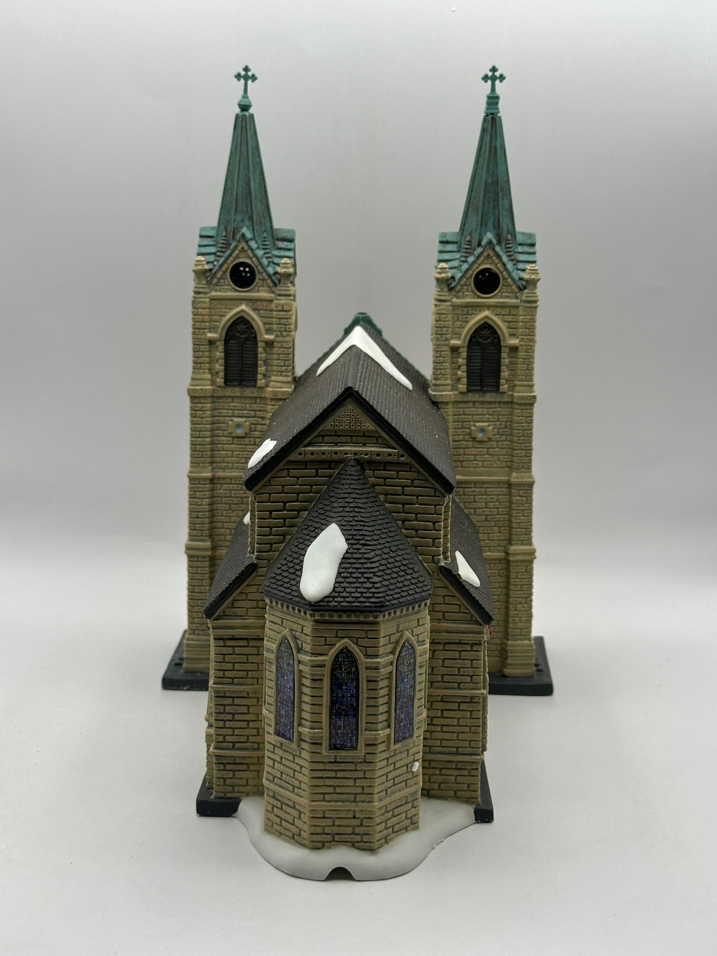 Department 56 - St. Thomas Cathedral - Christmas in the City