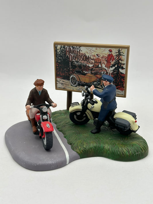 Department 56 - Milwaukee Or Bust (Harley-Davidson) - Christmas in the City
