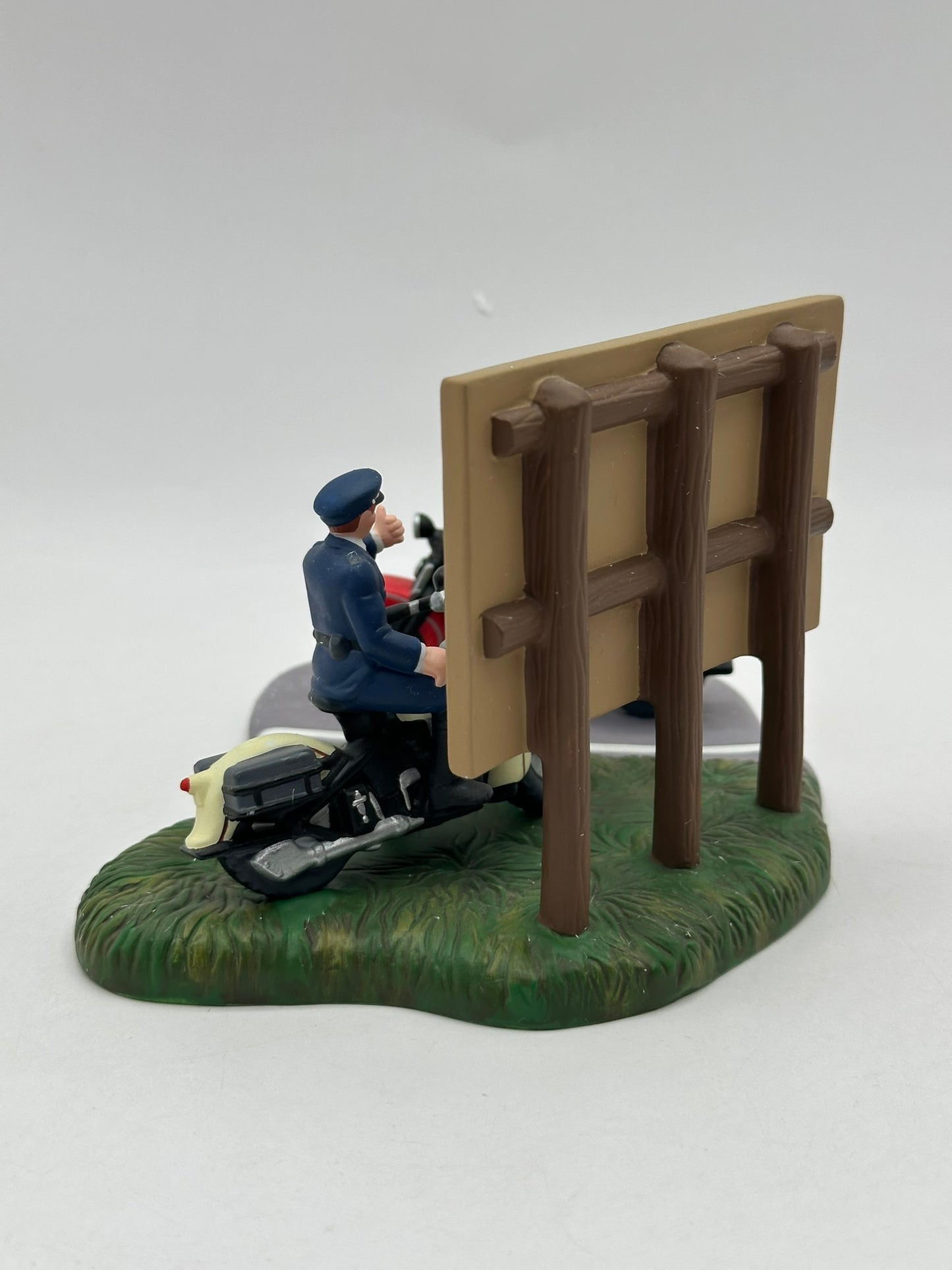 Department 56 - Milwaukee Or Bust (Harley-Davidson) - Christmas in the City