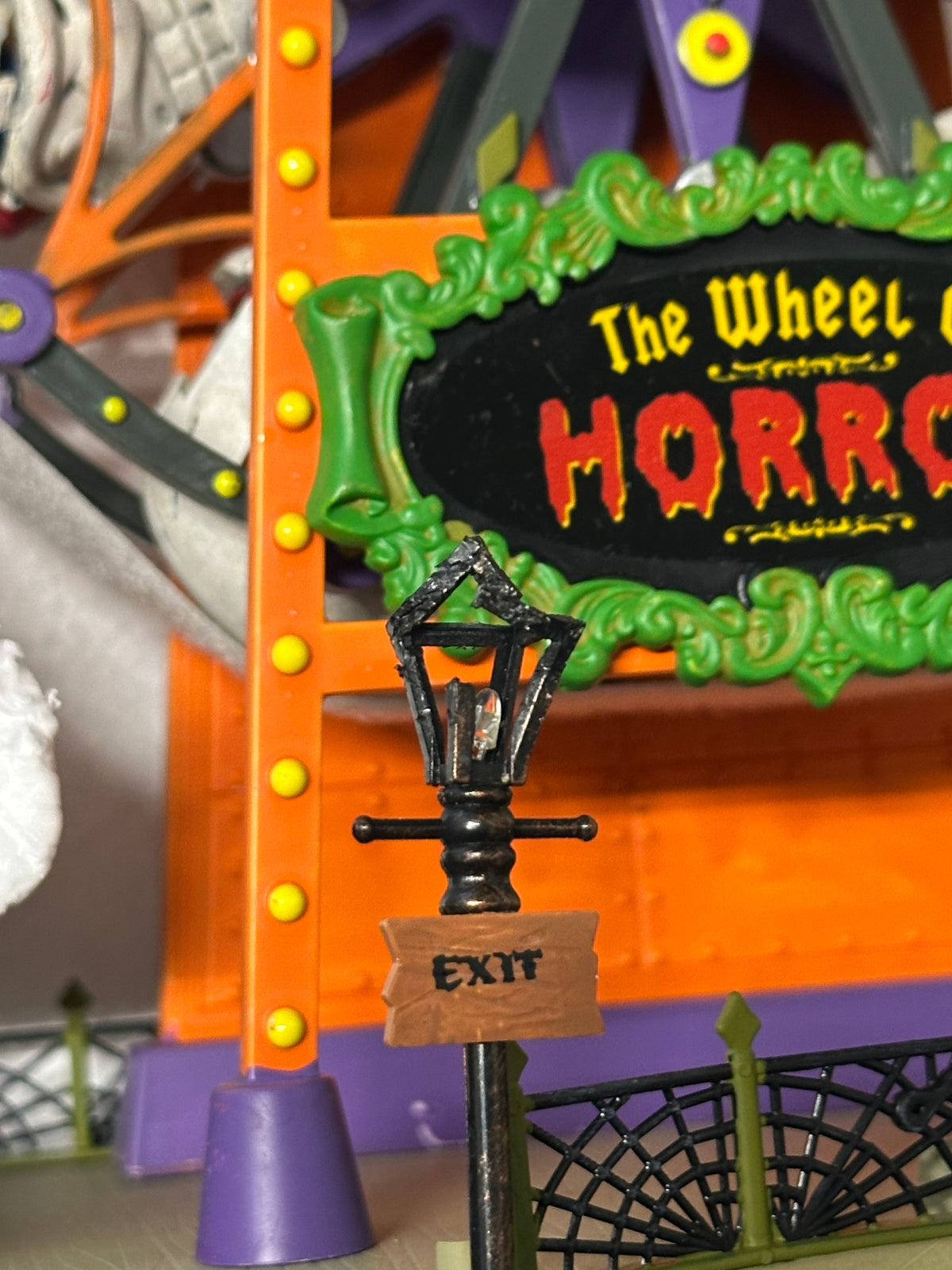 Lemax Spooky Town - The Wheel of Horror