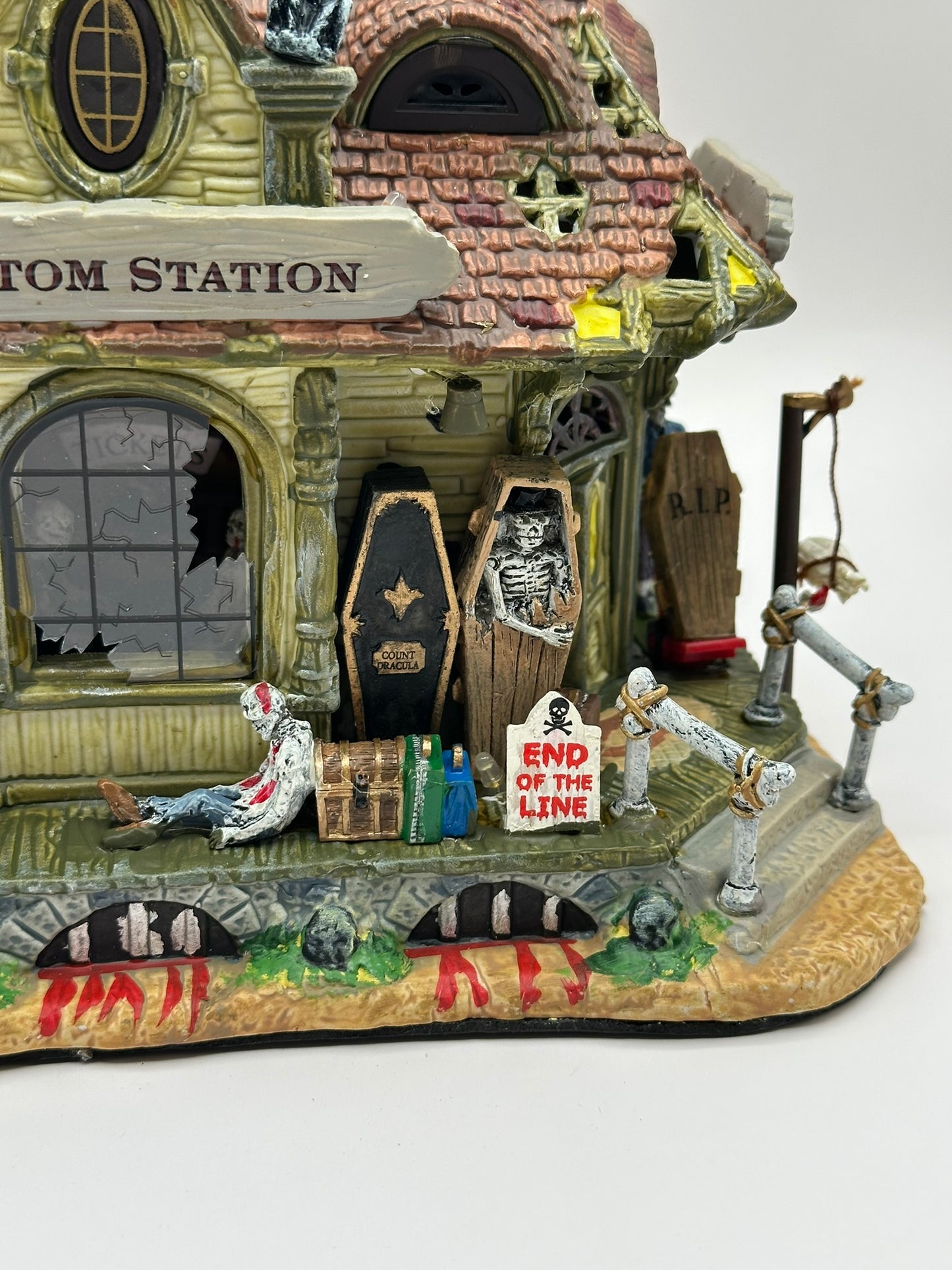 Lemax Spooky Town - Phantom Station