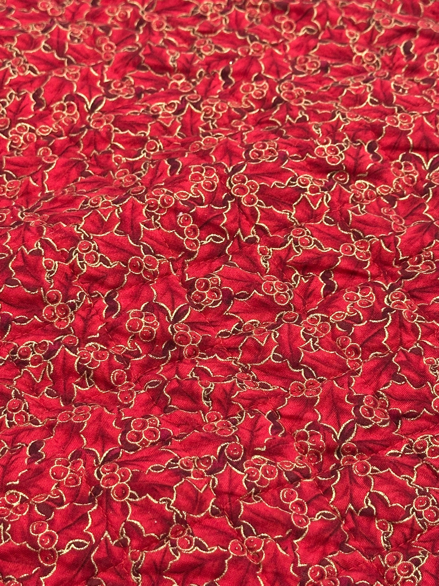 Red Holly & Gold Ruffle Christmas Tree Skirt – Rental Only